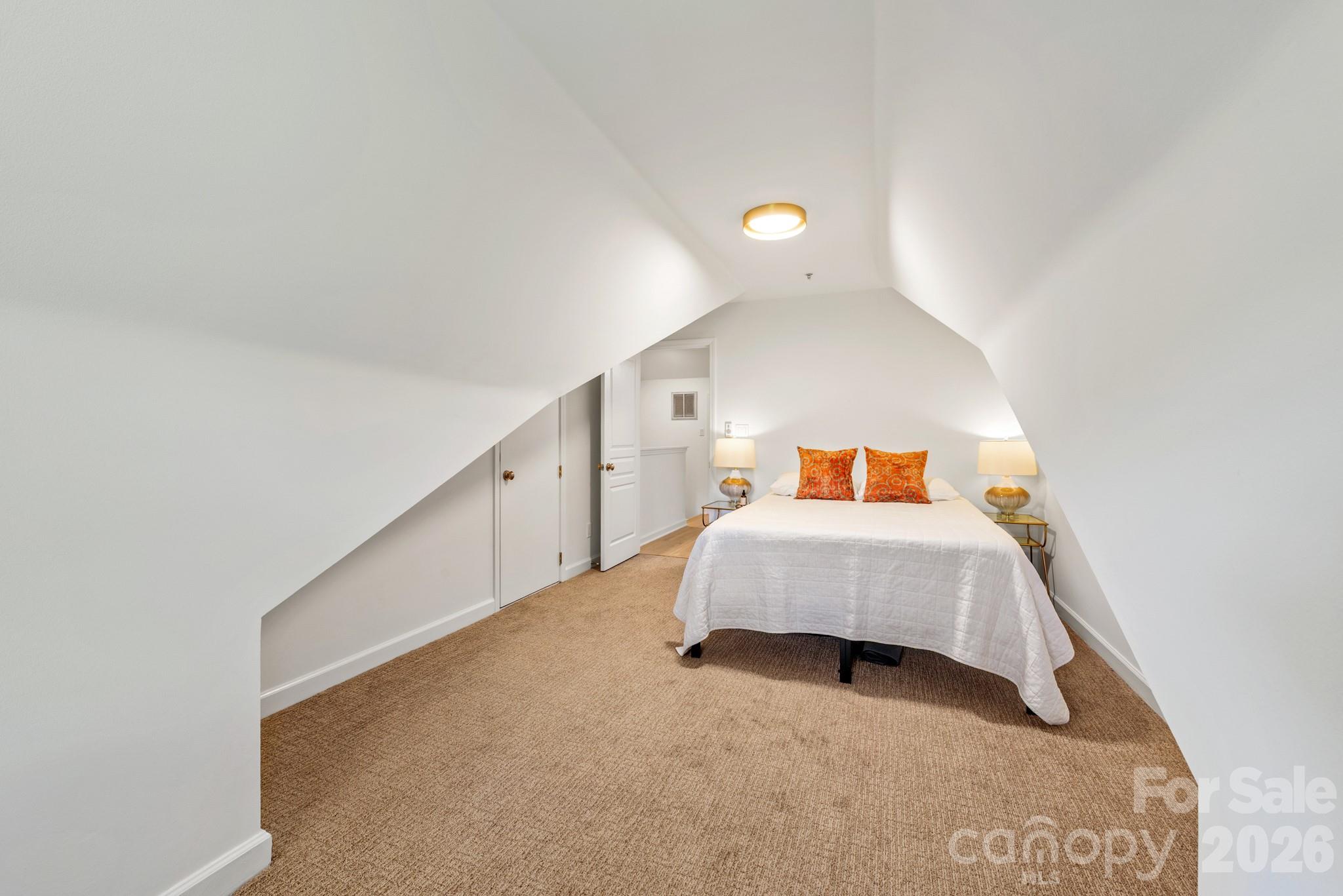 367 W 7th Street Property Photo 22