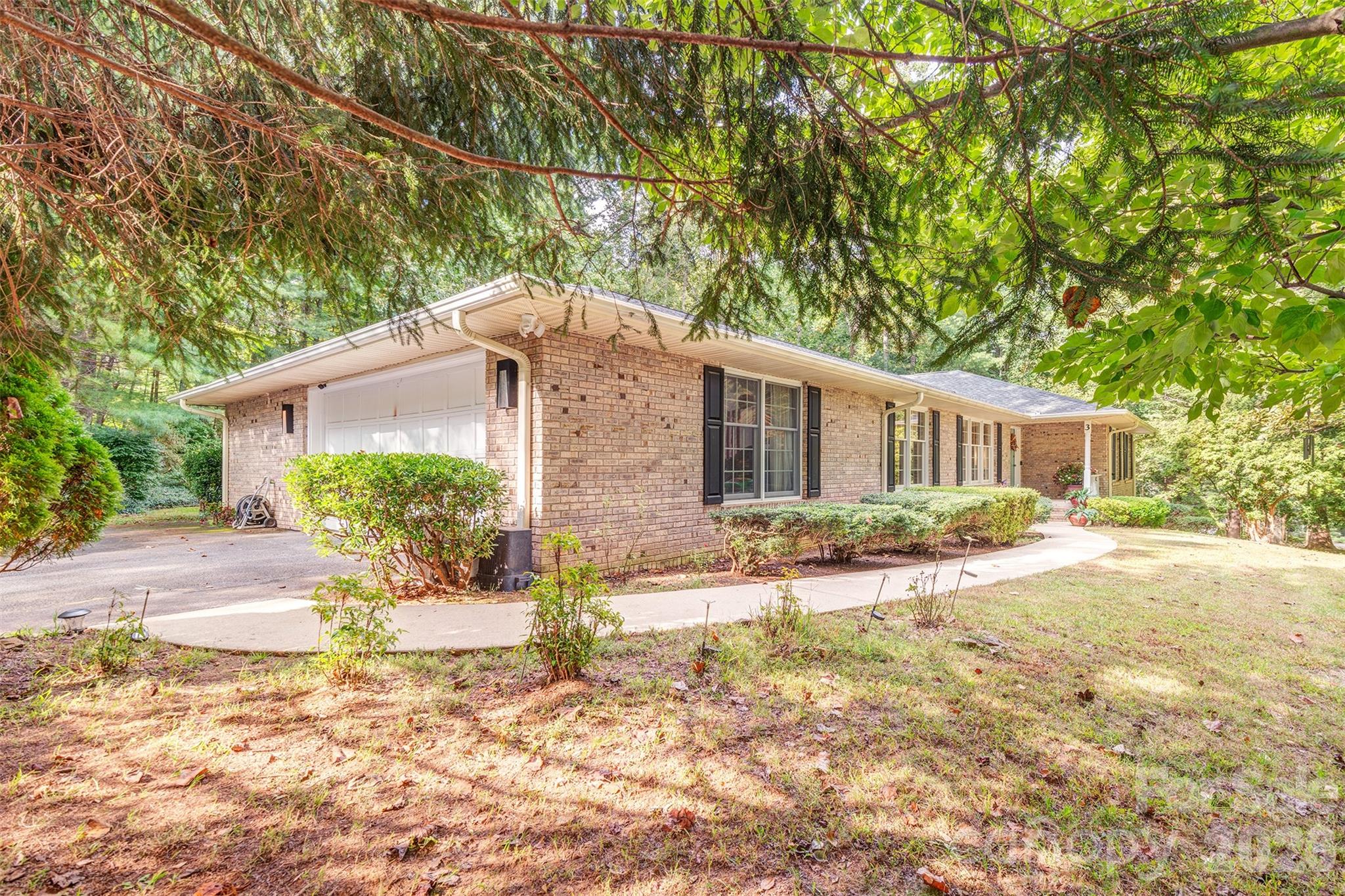 3 Sunningdale Drive Property Photo 3