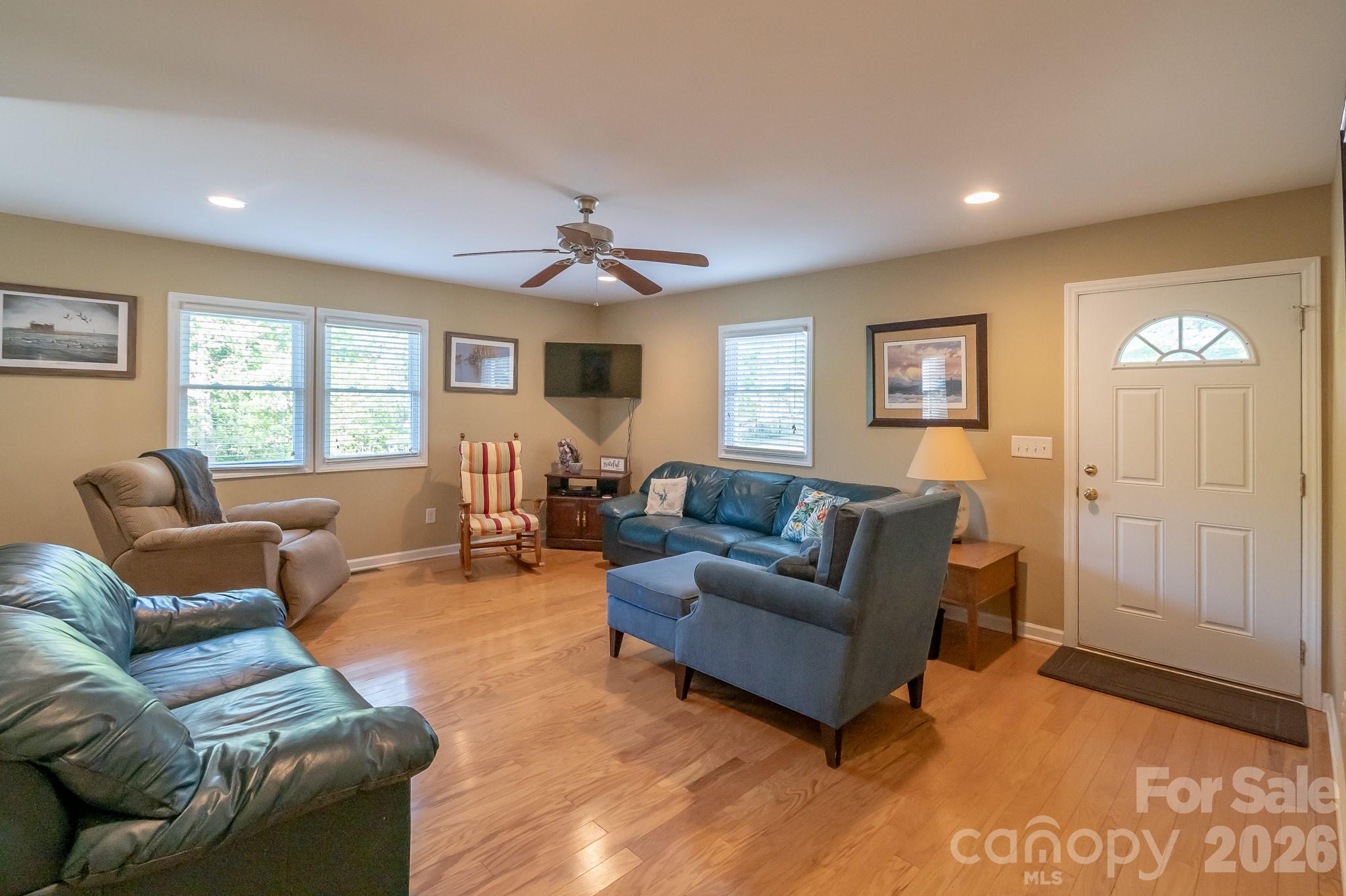 150 Pinehaven Lane Property Photo 4