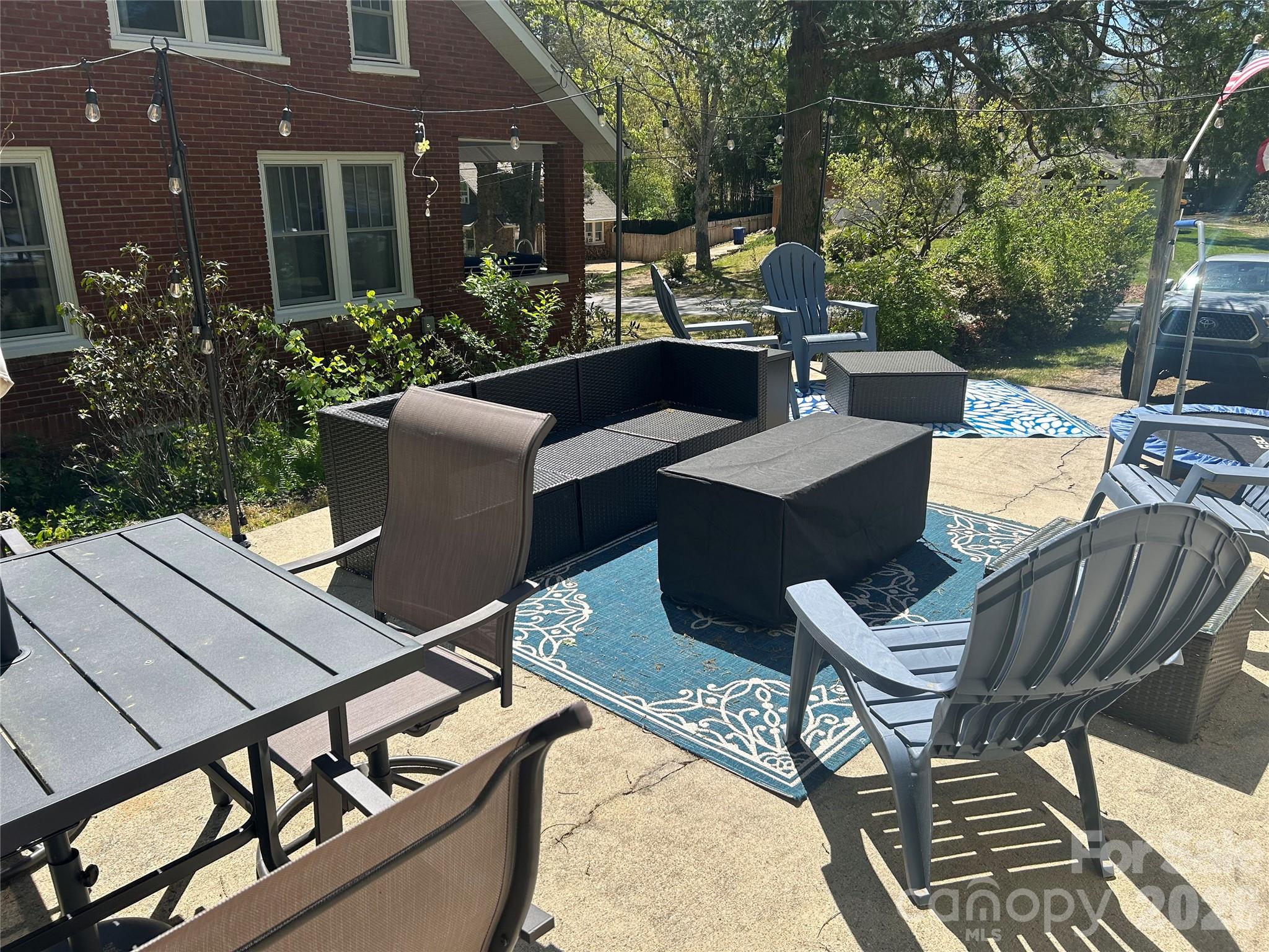 110 9th Street Property Photo 4