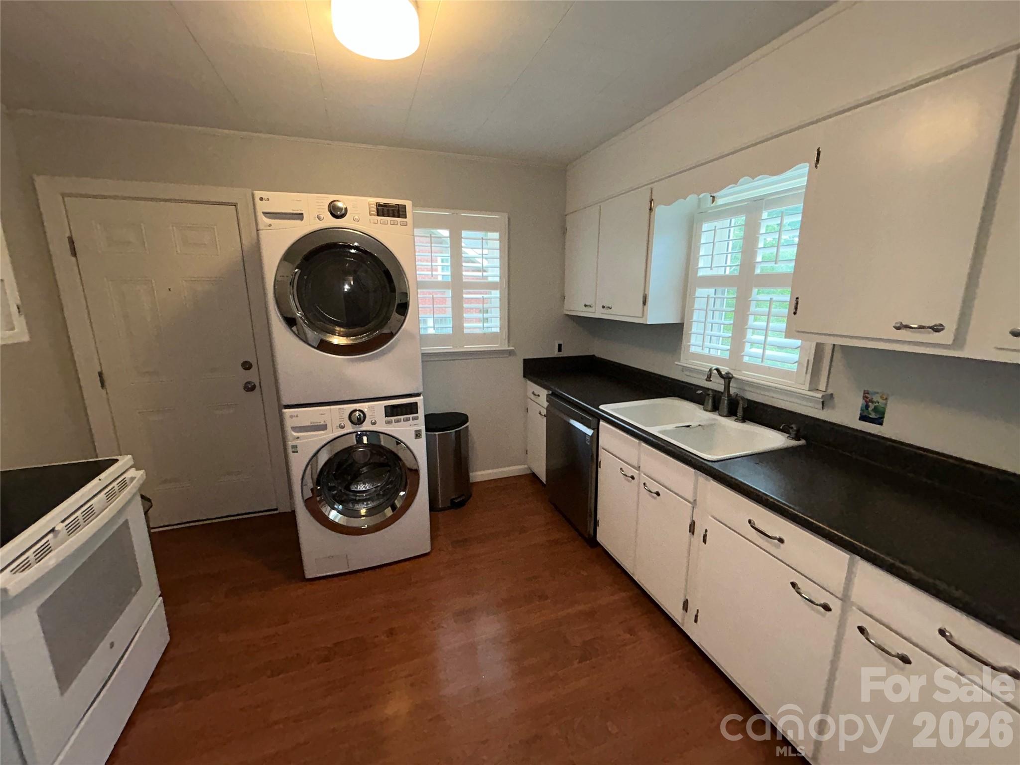 110 9th Street Property Photo 9