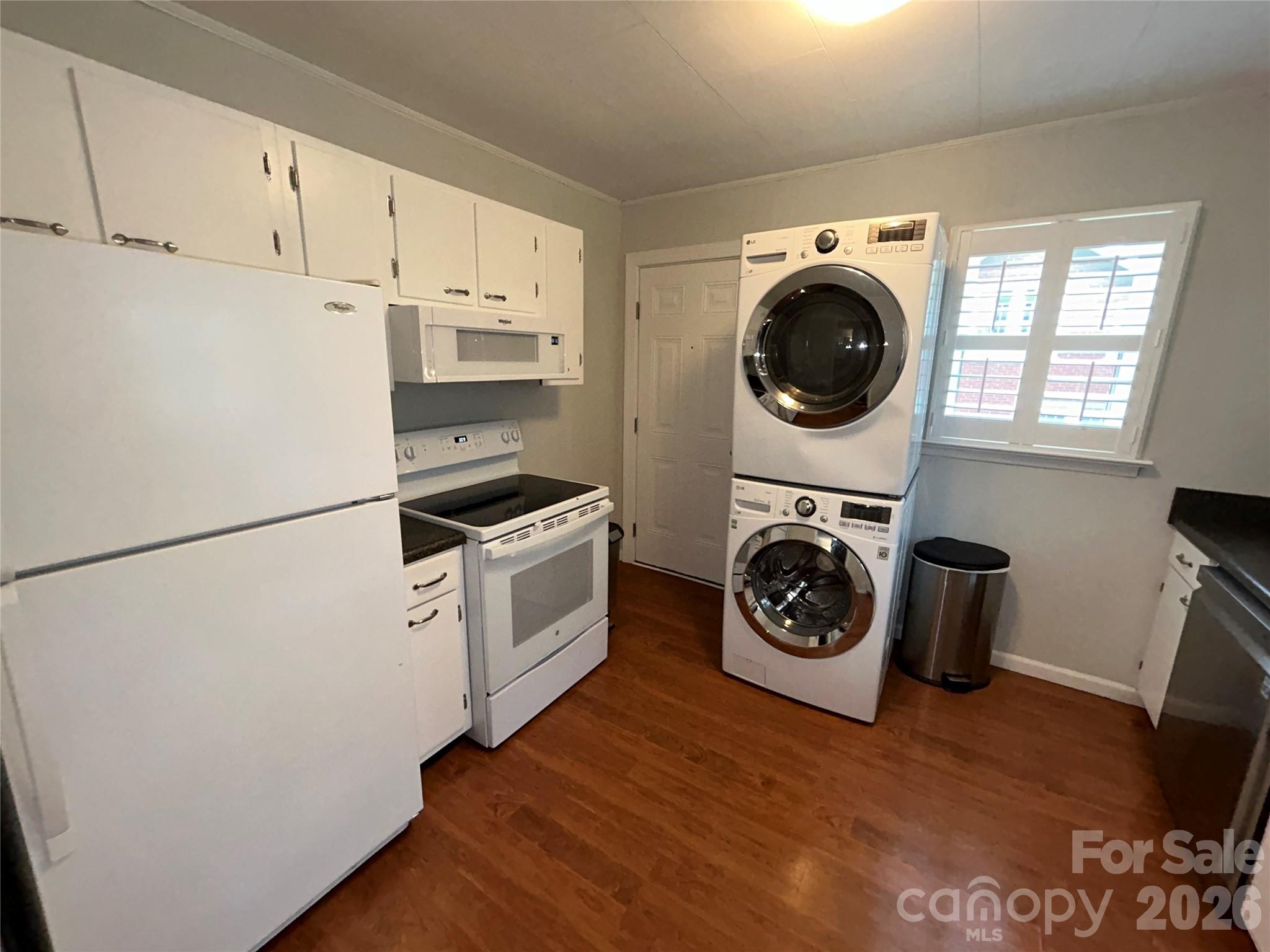 110 9th Street Property Photo 10