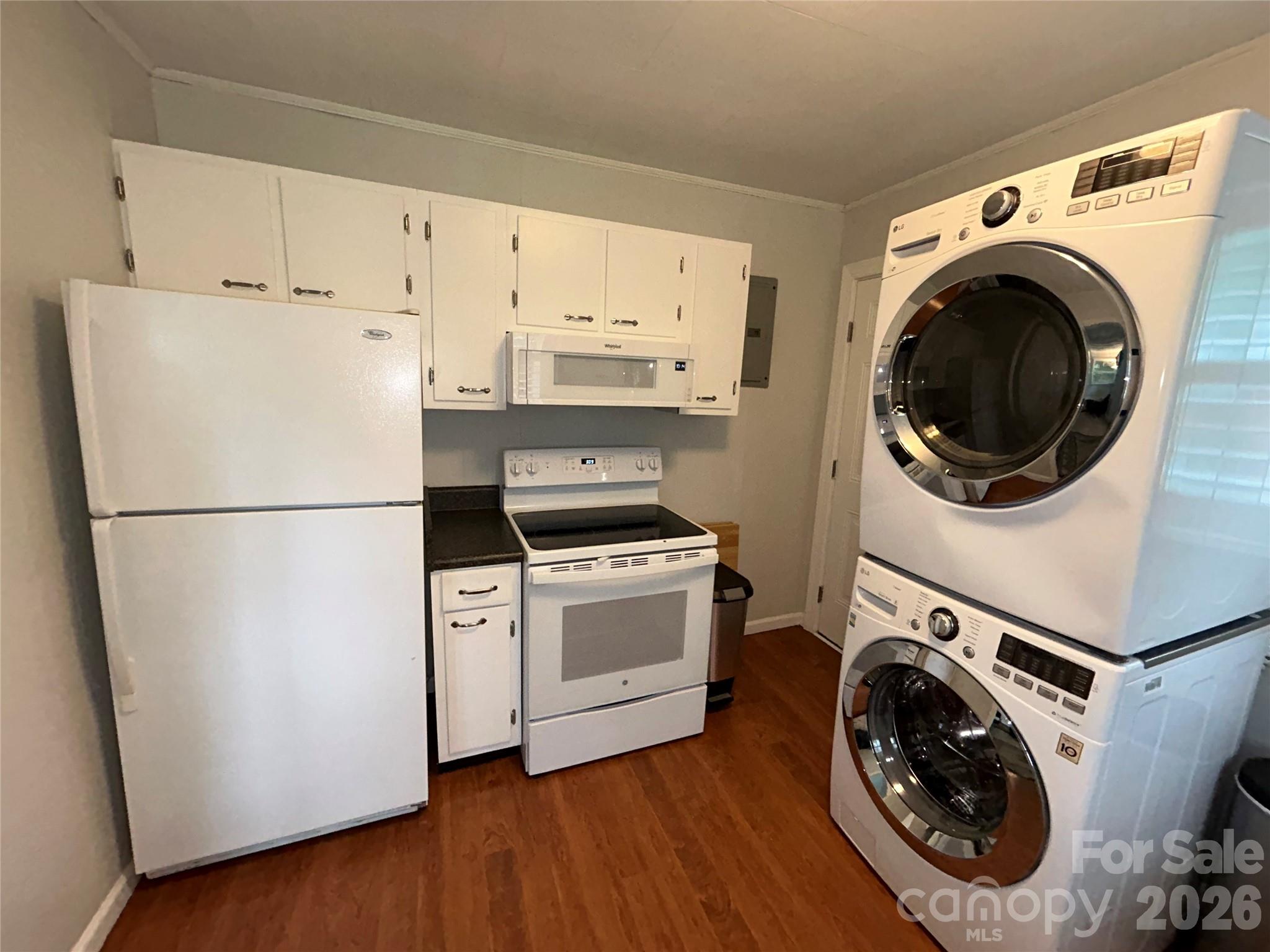 110 9th Street Property Photo 11