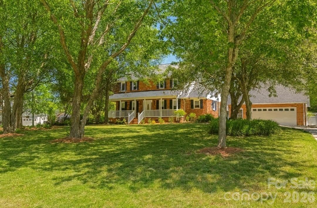 8225 Kensington Lane Property Photo 1