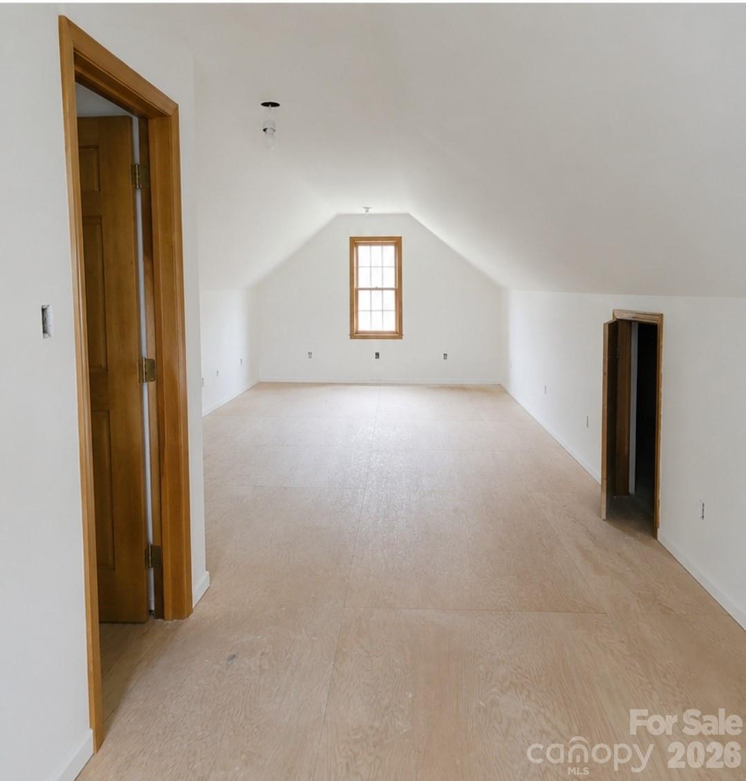 8225 Kensington Lane Property Photo 15