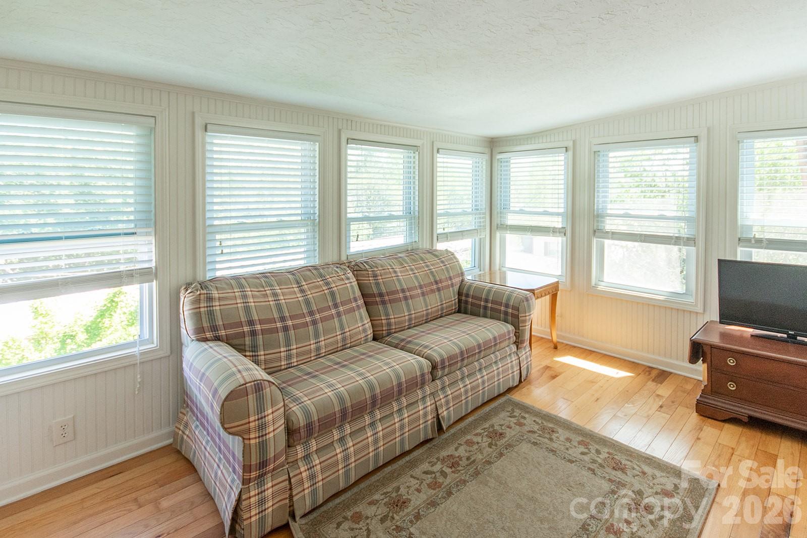 59 S Front Street Property Photo 7