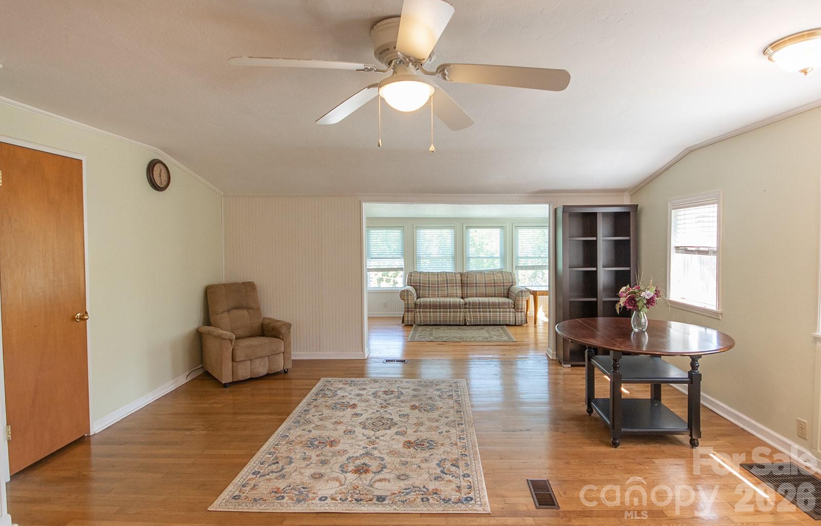 59 S Front Street Property Photo 9