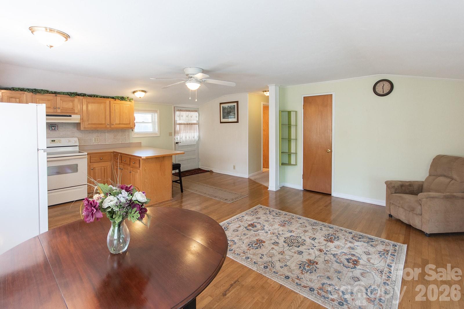 59 S Front Street Property Photo 16
