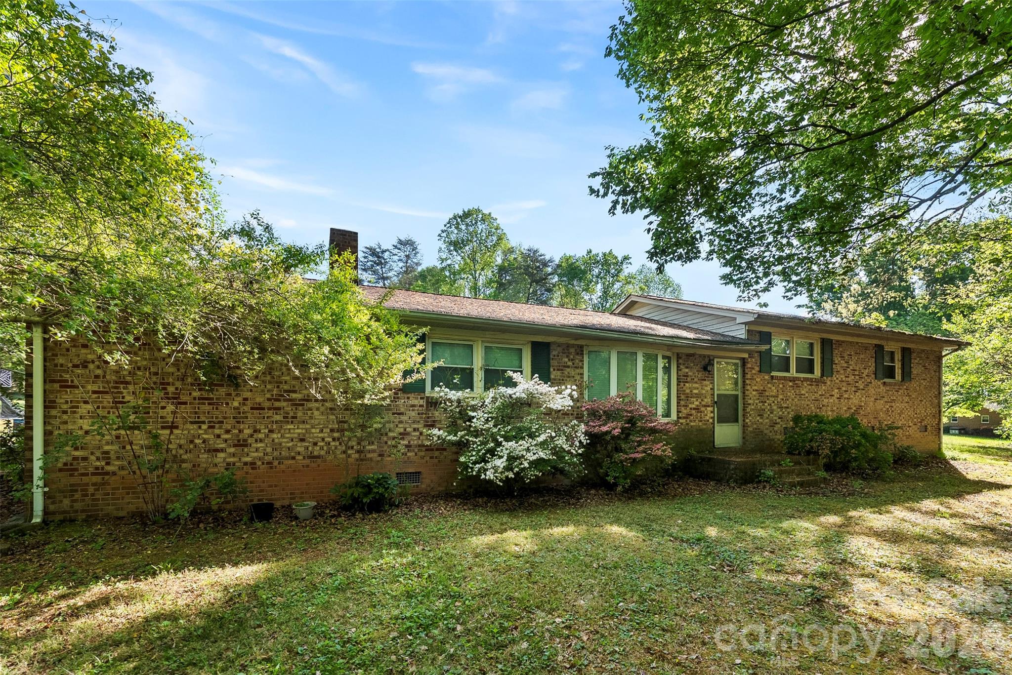 823 Carson Road Property Photo 2