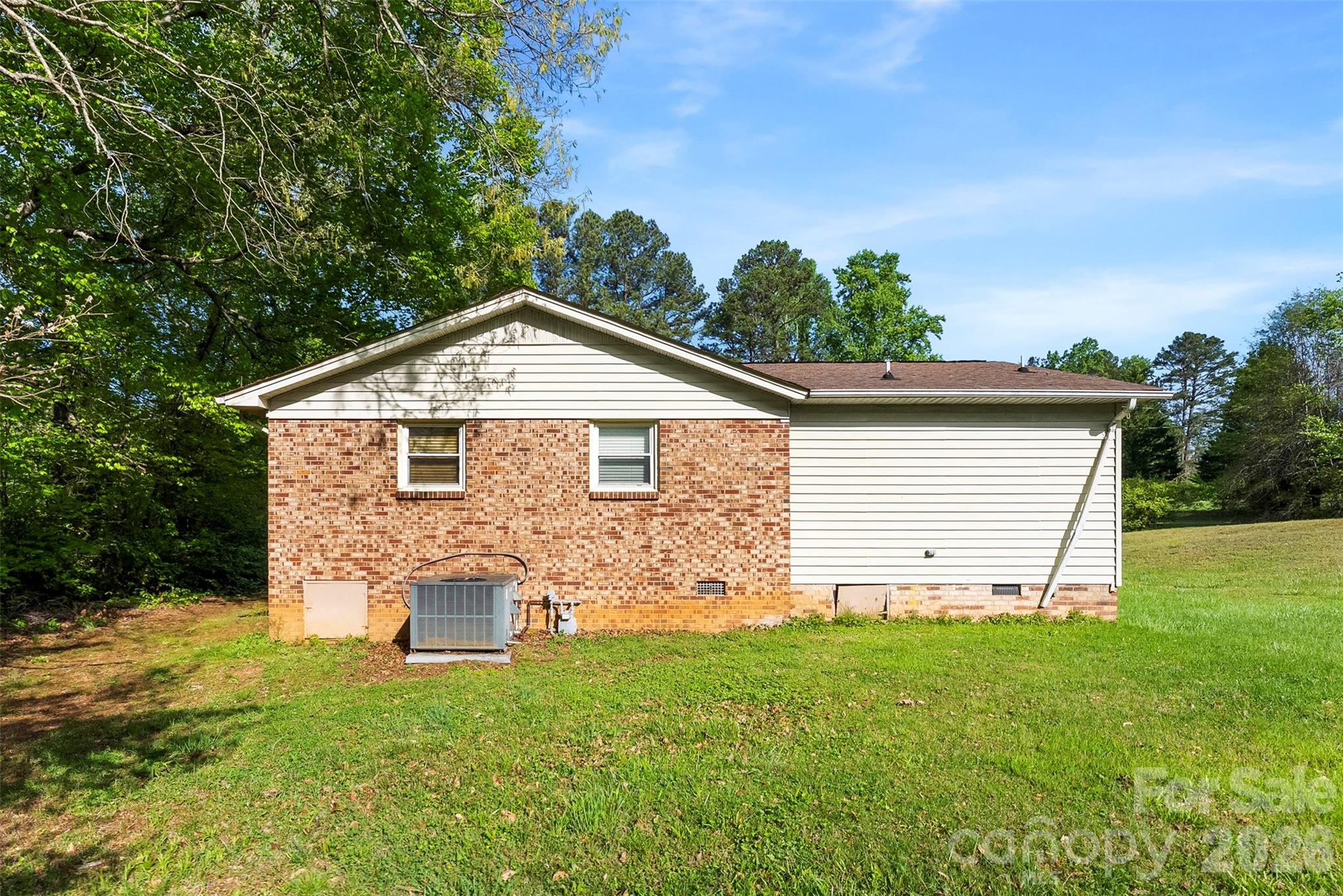 823 Carson Road Property Photo 6