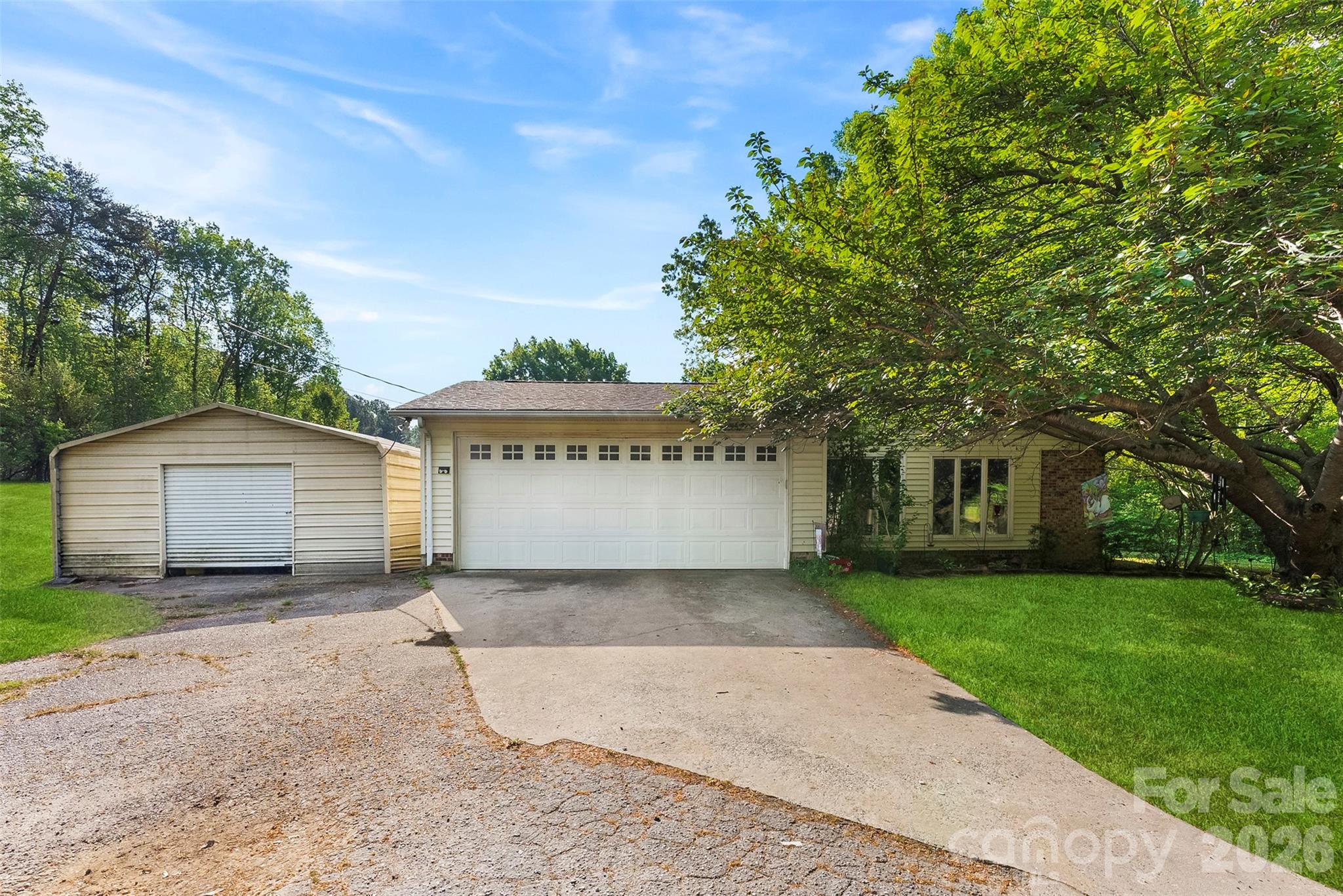 823 Carson Road Property Photo 7