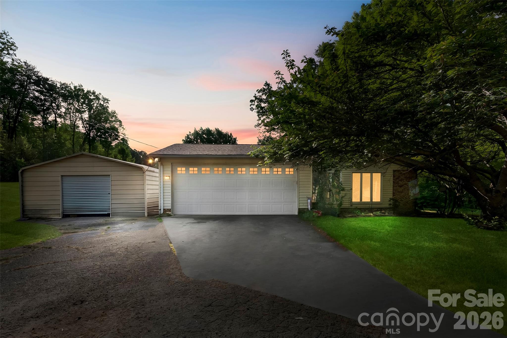 823 Carson Road Property Photo 17