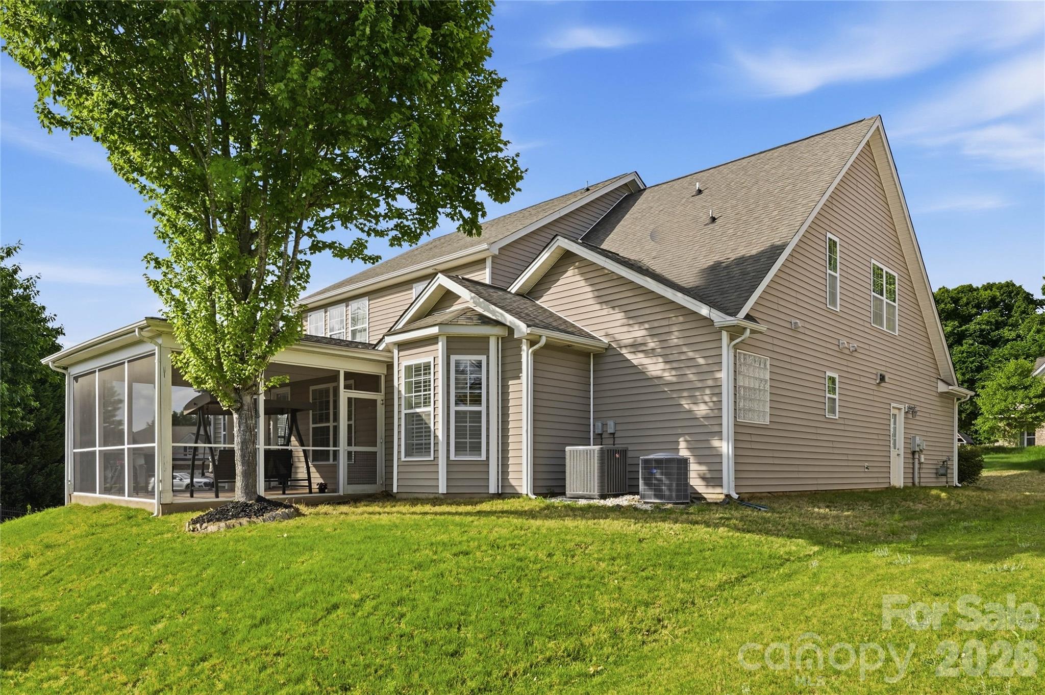5068 Gladiola Way Property Photo 8