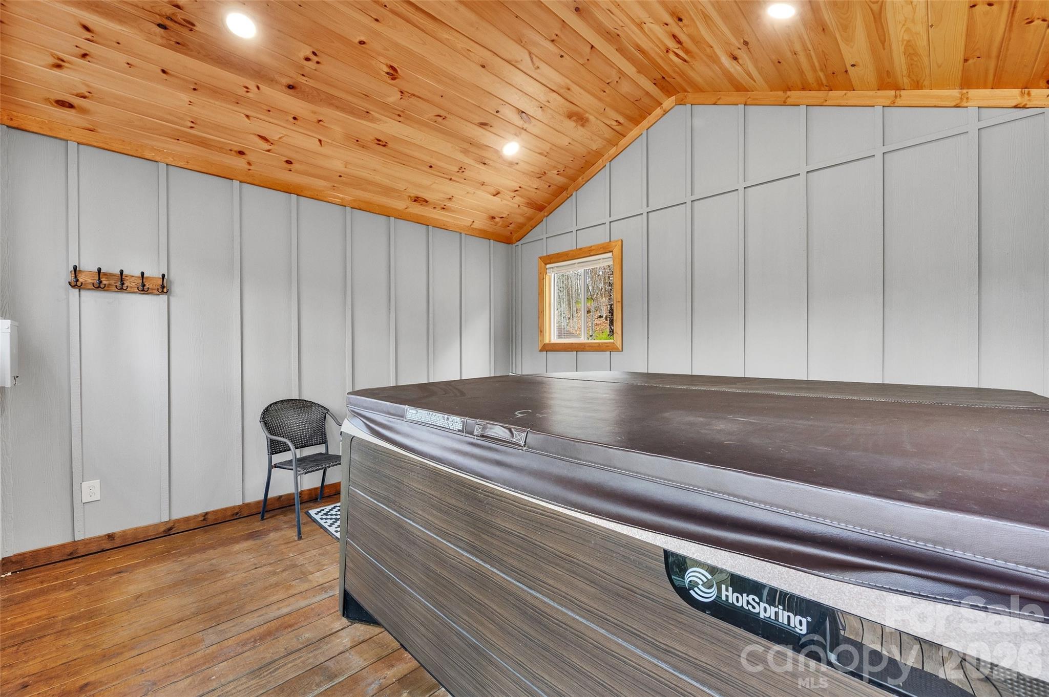 202 Tamarack Road Property Photo 41