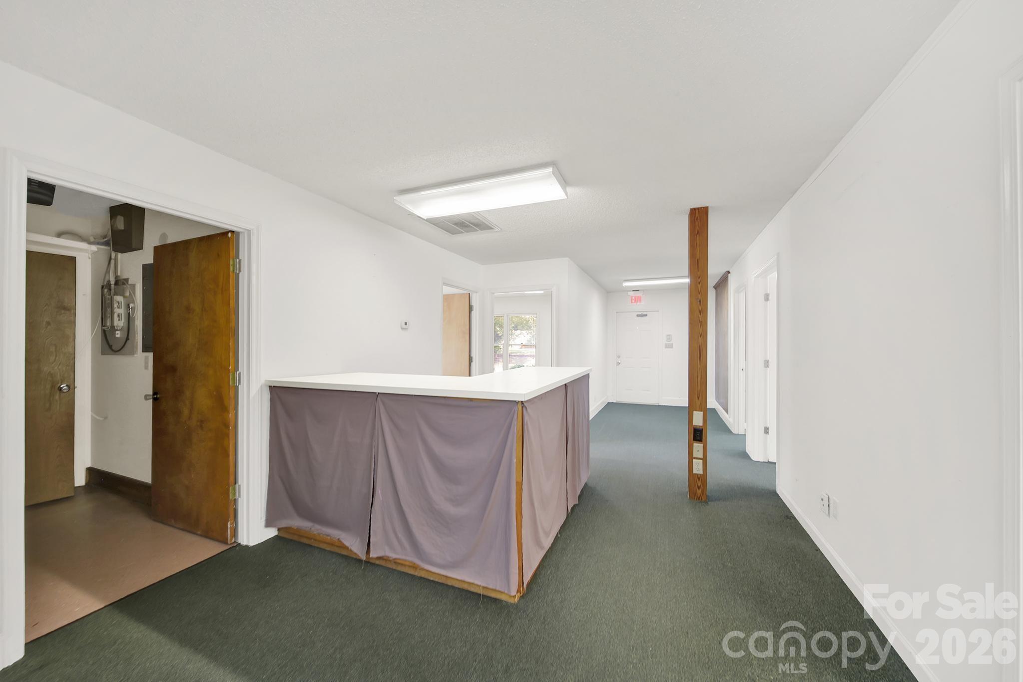 209 W Barr Street Property Photo 7