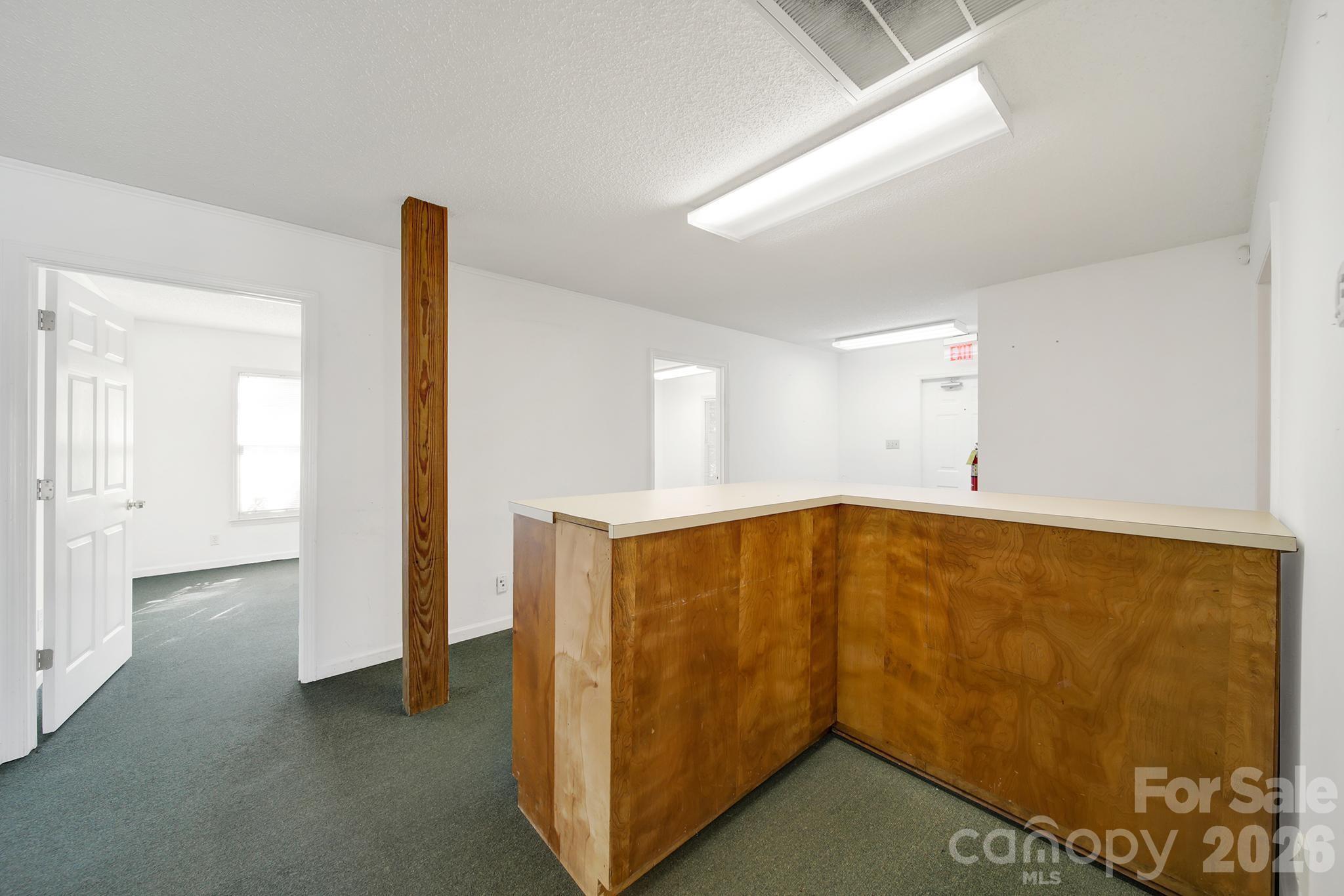 209 W Barr Street Property Photo 13