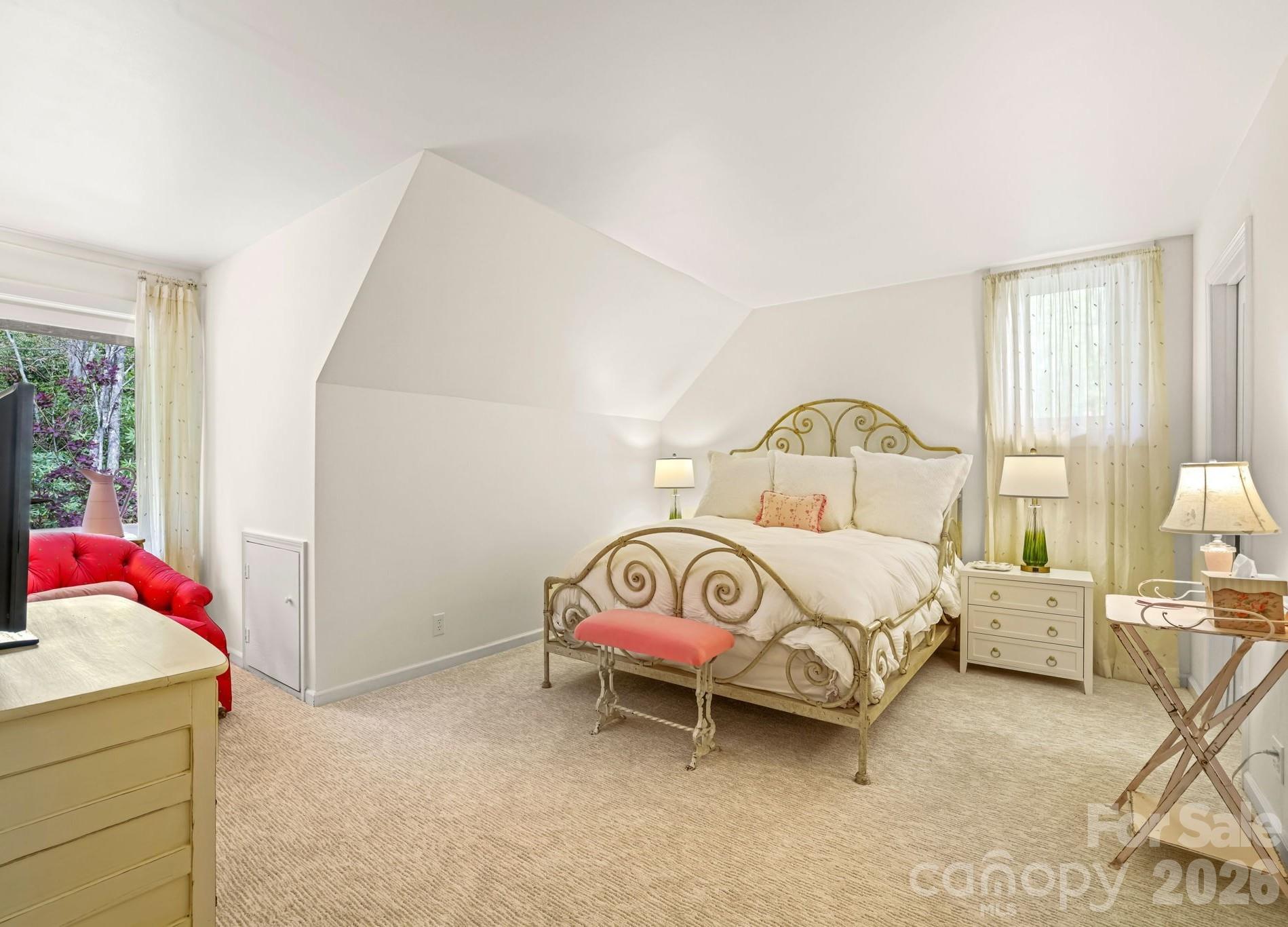 1052 Toxaway Drive Property Photo 26