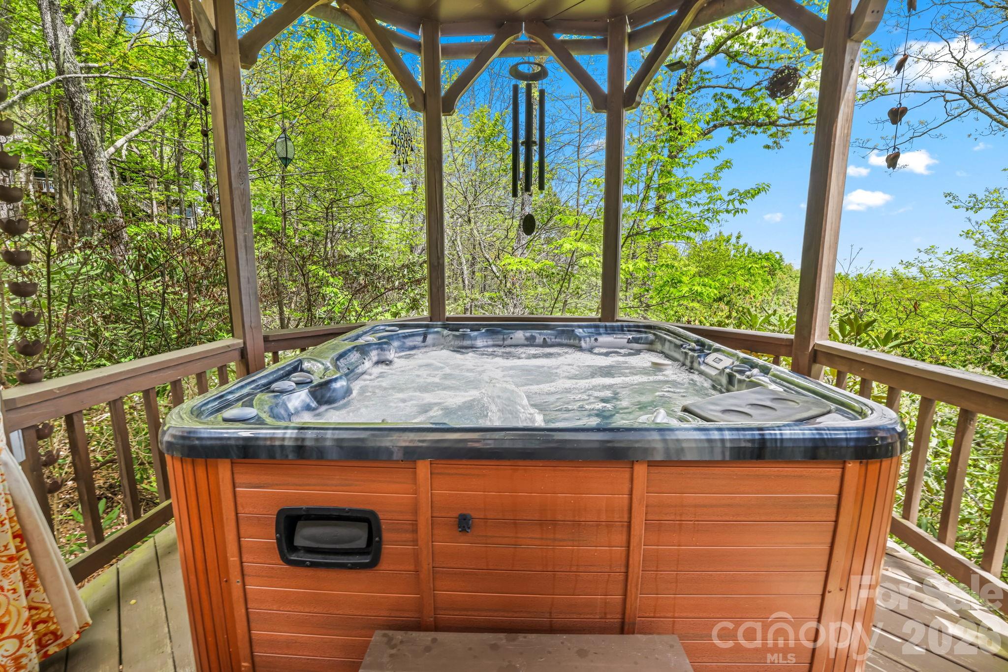1052 Toxaway Drive Property Photo 38