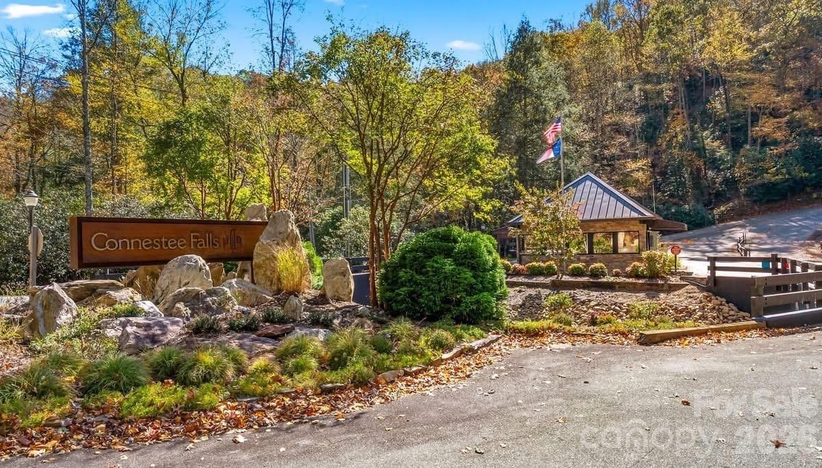 2698 Connestee Trail Property Photo 38