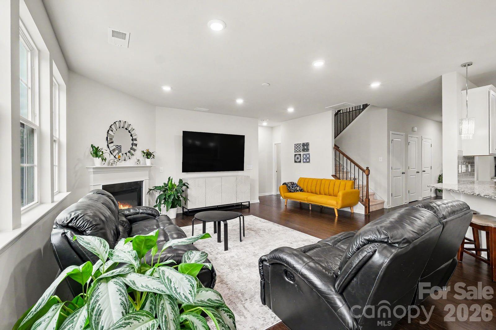 1031 Lookout Shoals Drive Property Photo 17