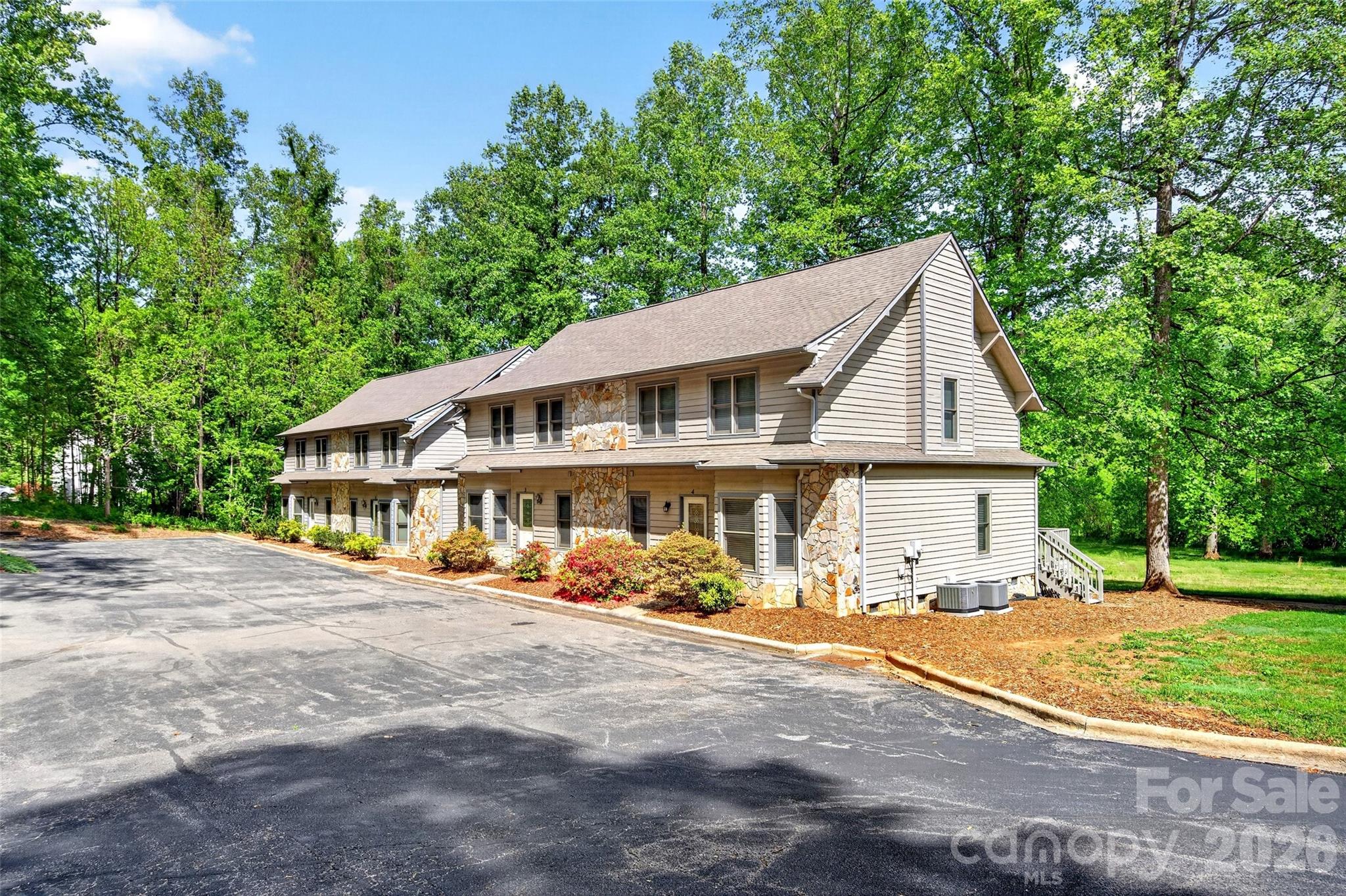 307 Blue Ridge Drive 4 Property Photo 2
