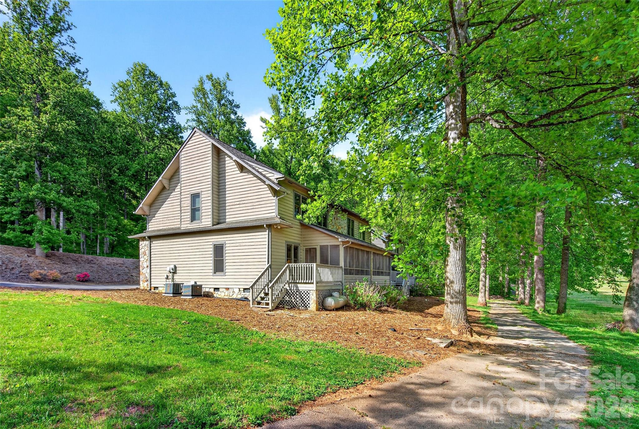 307 Blue Ridge Drive 4 Property Photo 4