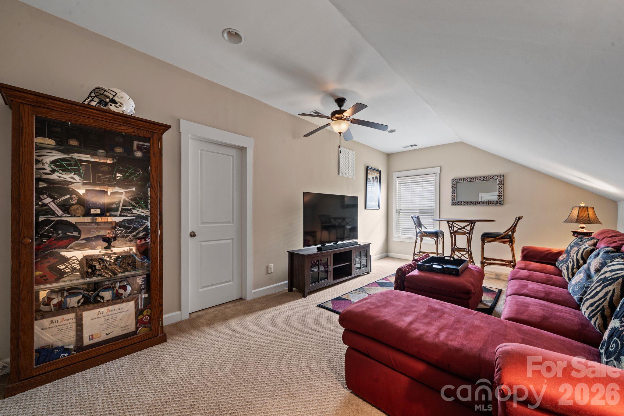 2319 Lochview Street Property Photo 39