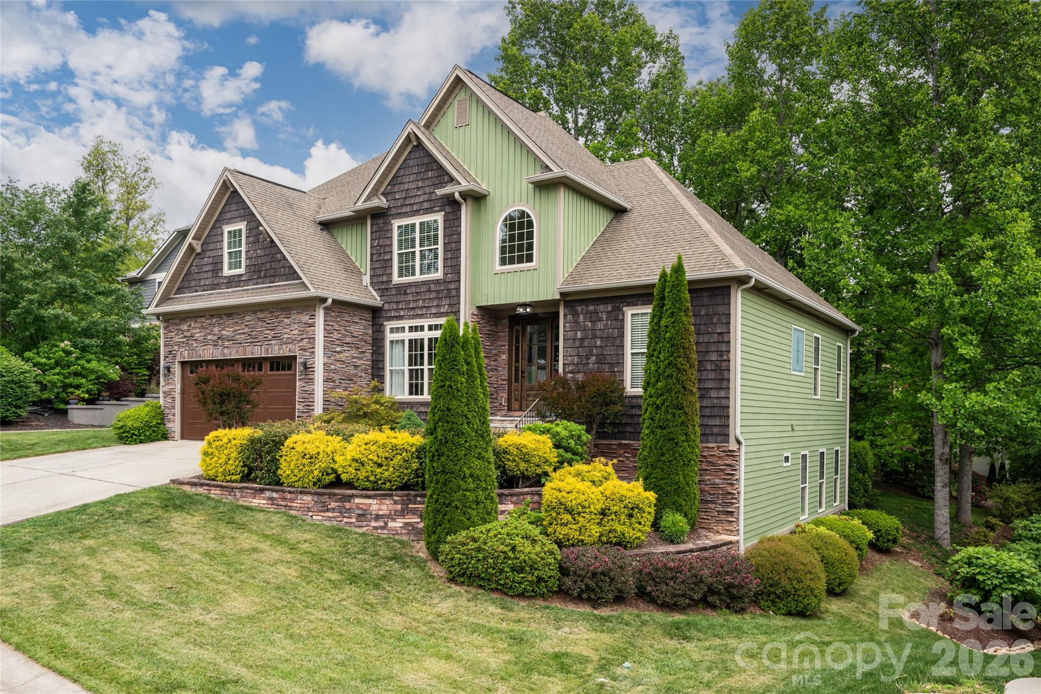 75 Ledgestone Drive Property Photo 1