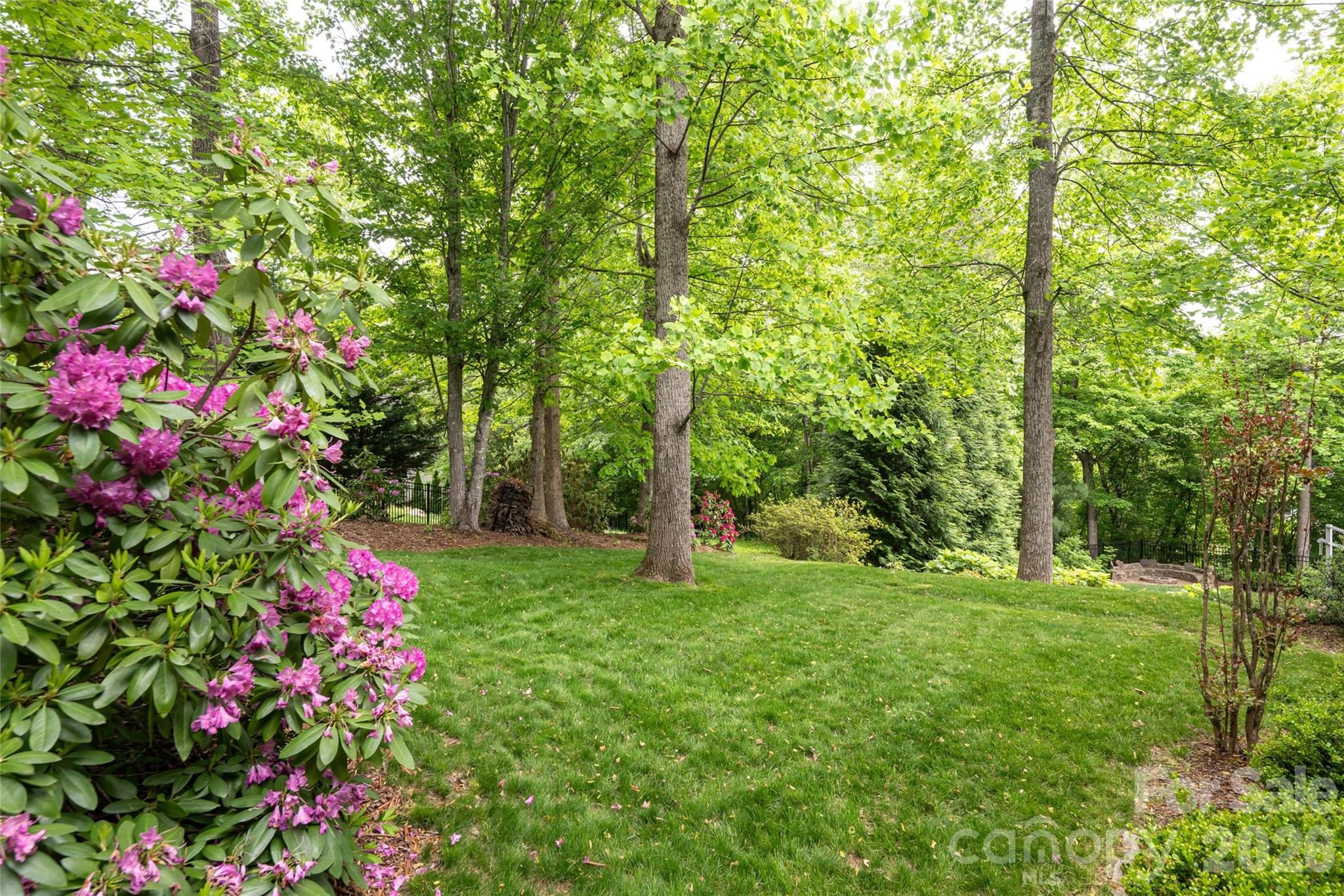 75 Ledgestone Drive Property Photo 39