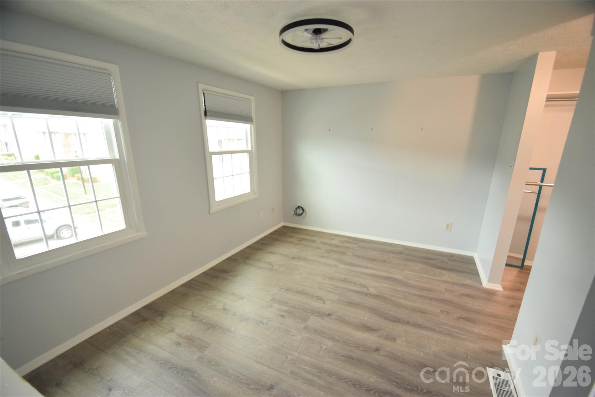 9432 Lexington Circle A Property Photo 18