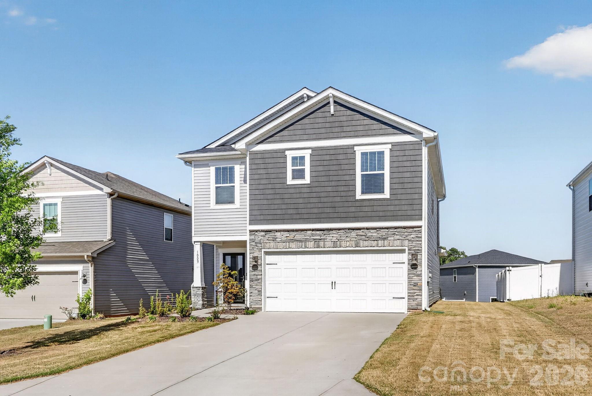 1009 Jeffery Dean Court Property Photo 2