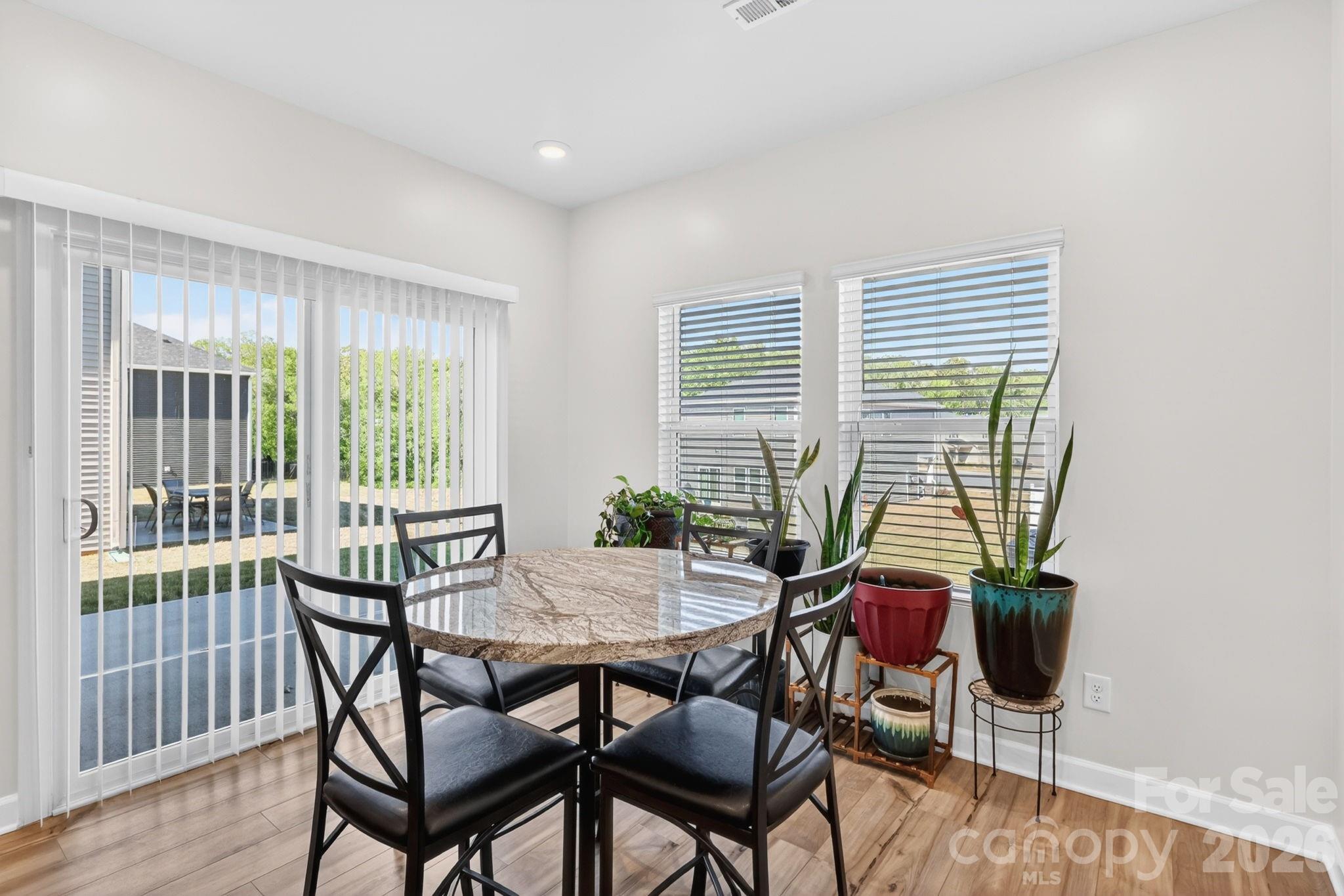 1009 Jeffery Dean Court Property Photo 13