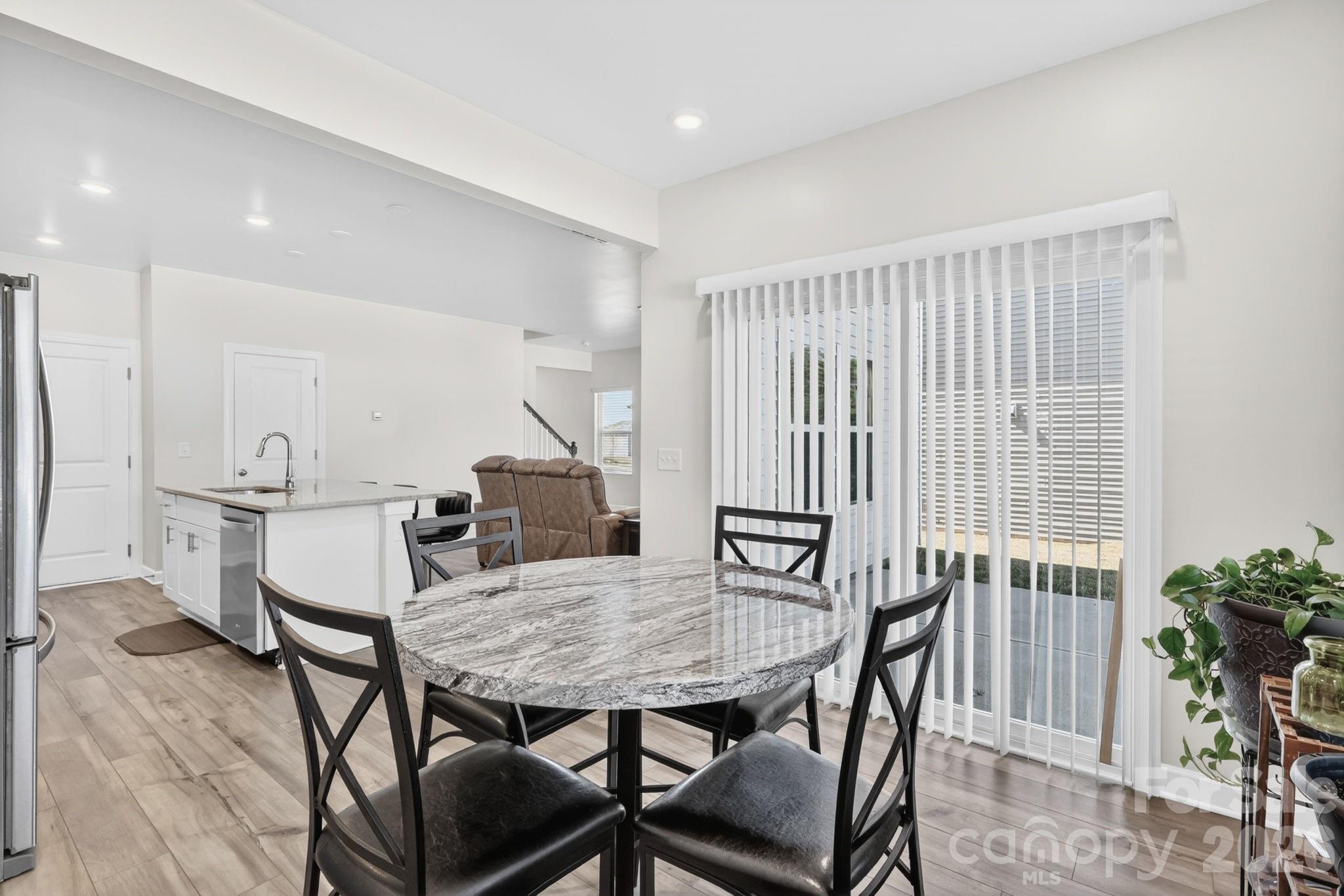 1009 Jeffery Dean Court Property Photo 14