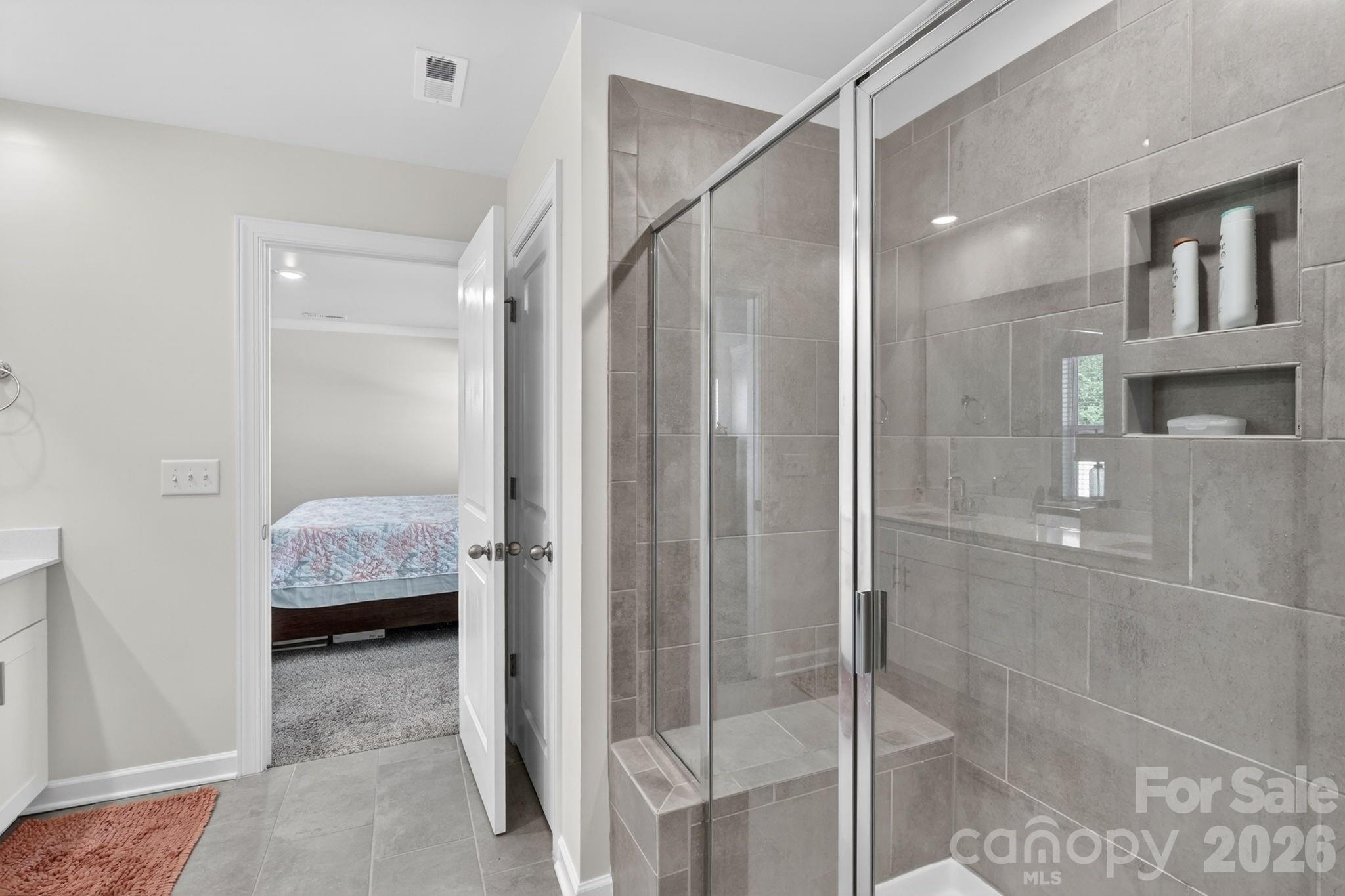 1009 Jeffery Dean Court Property Photo 26
