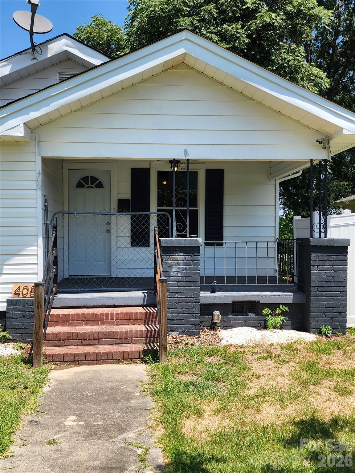 408 E Park Avenue Property Photo 2