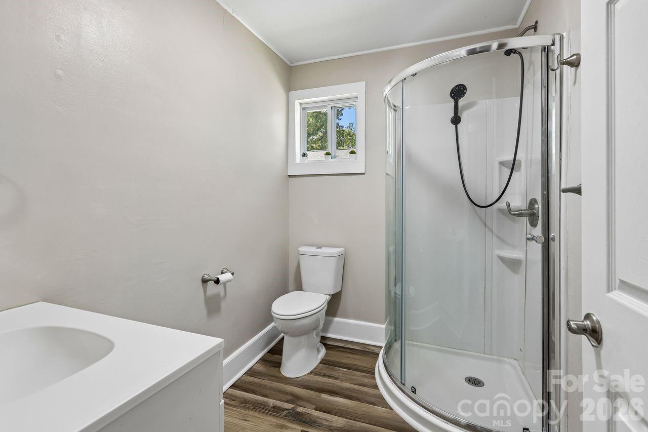 408 E Park Avenue Property Photo 31