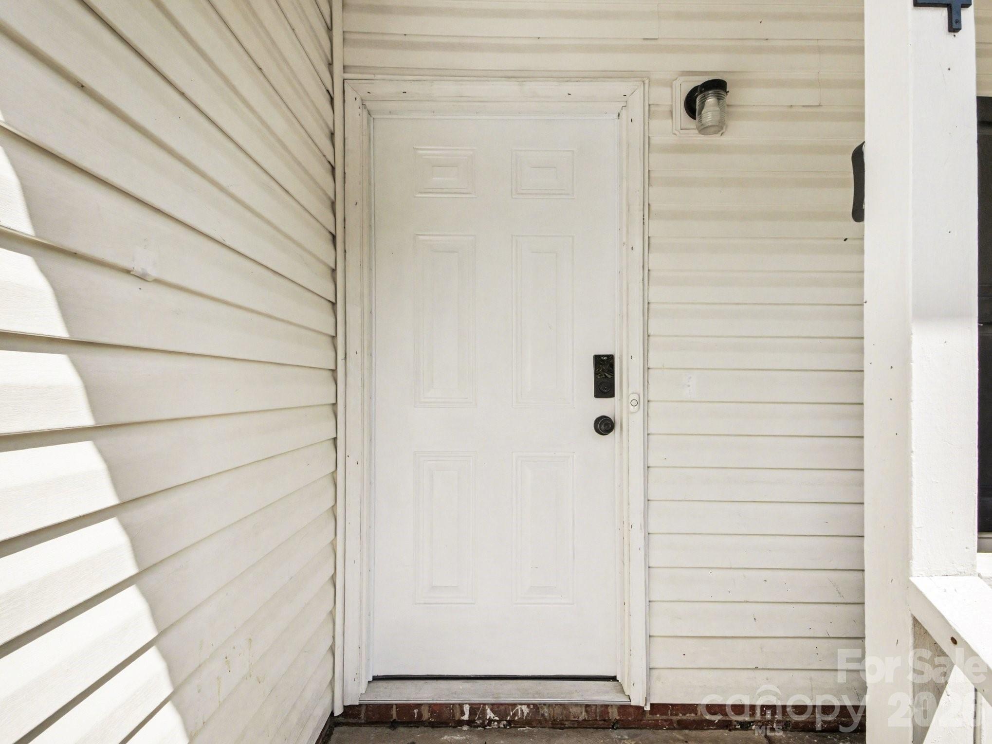 3744 Capps Hill Drive Property Photo 4