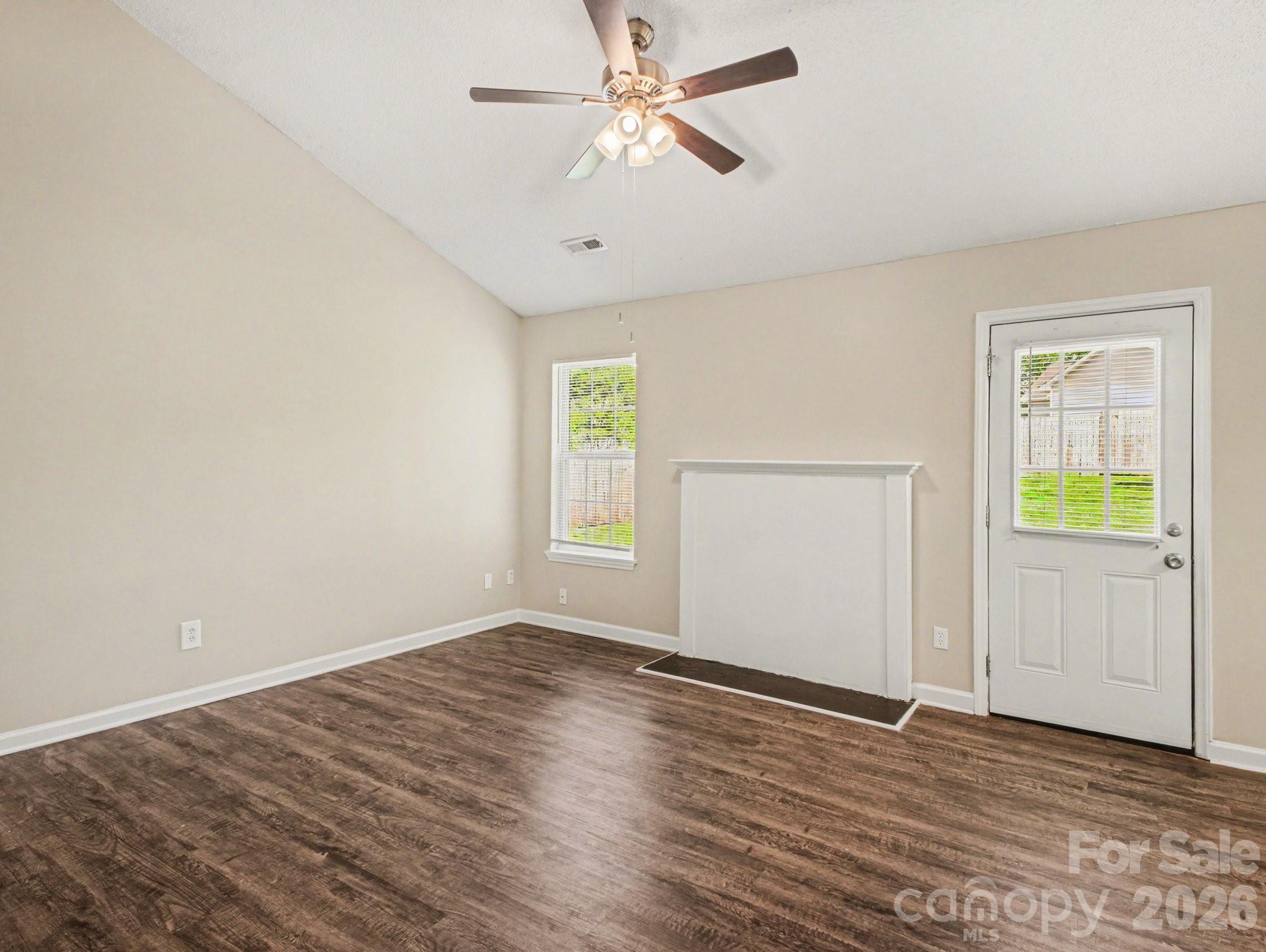 3744 Capps Hill Drive Property Photo 6