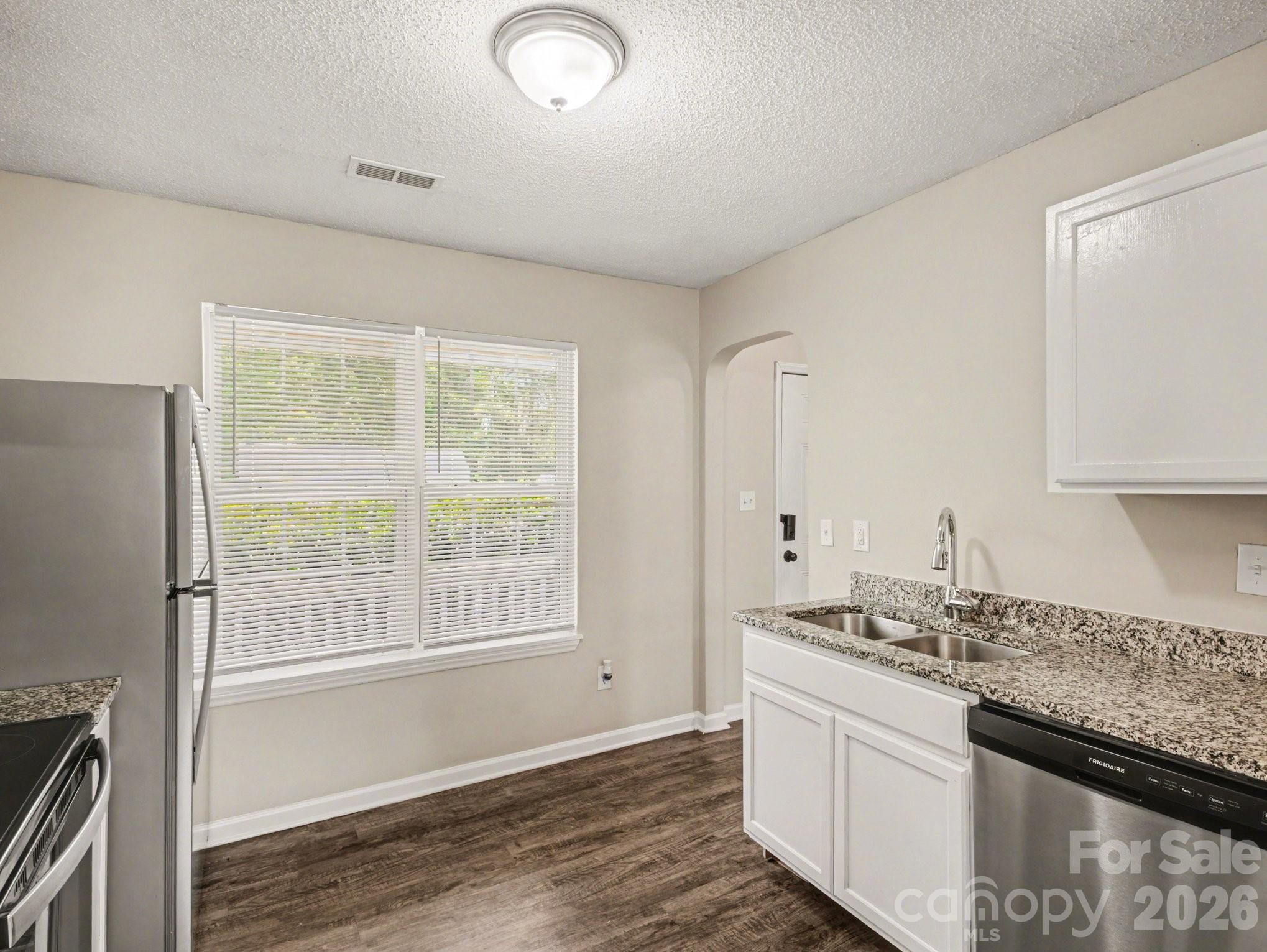 3744 Capps Hill Drive Property Photo 8