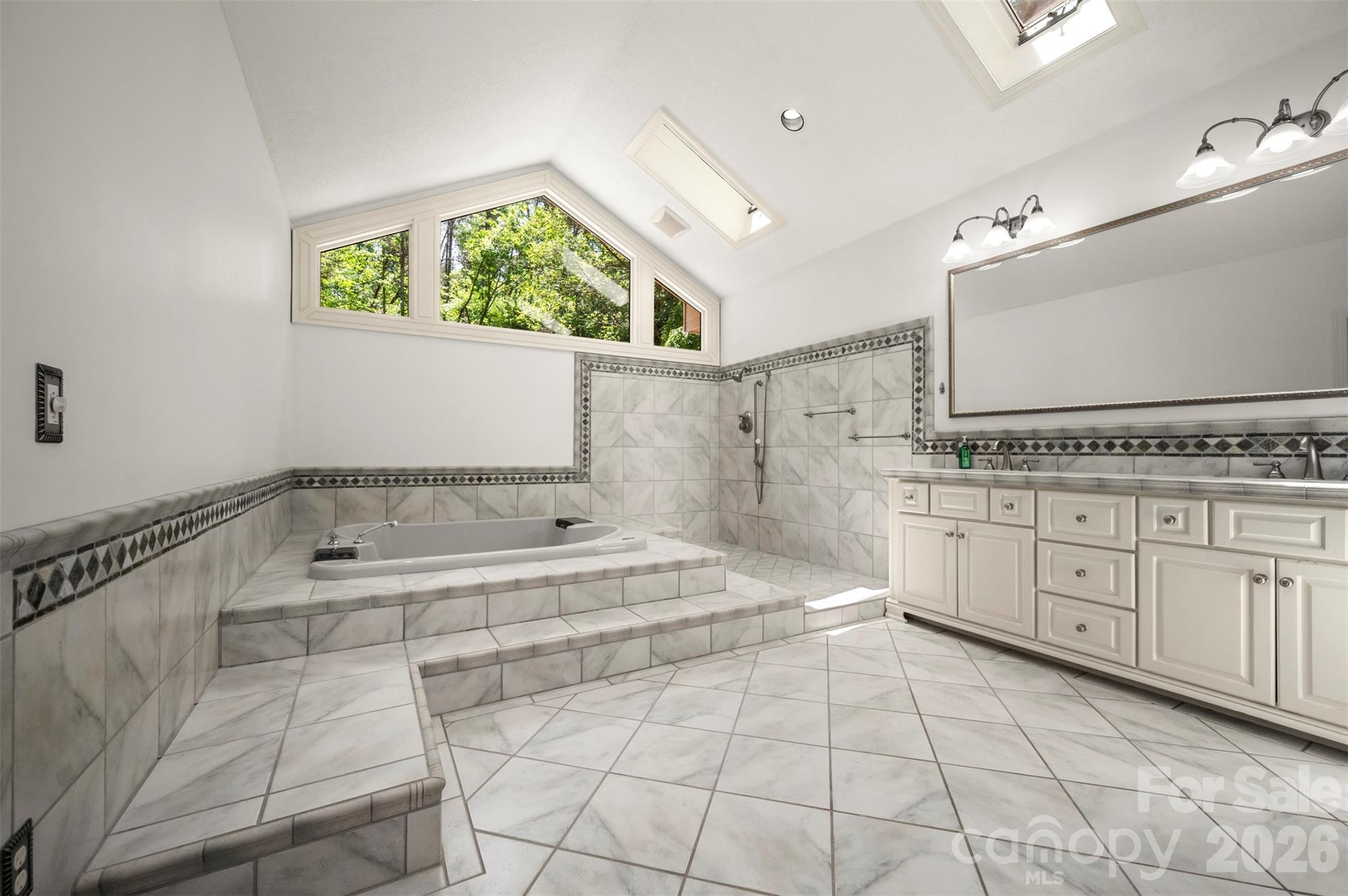 226 Big Rock Drive Property Photo 8