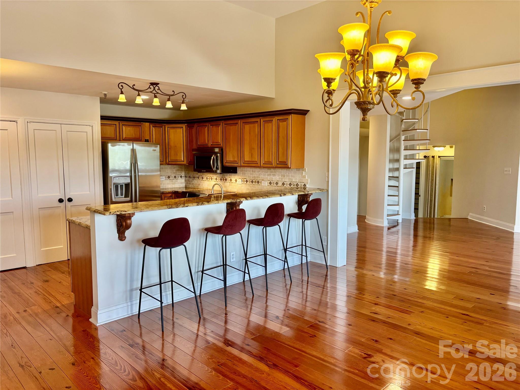 201 S Washington Street Property Photo 10