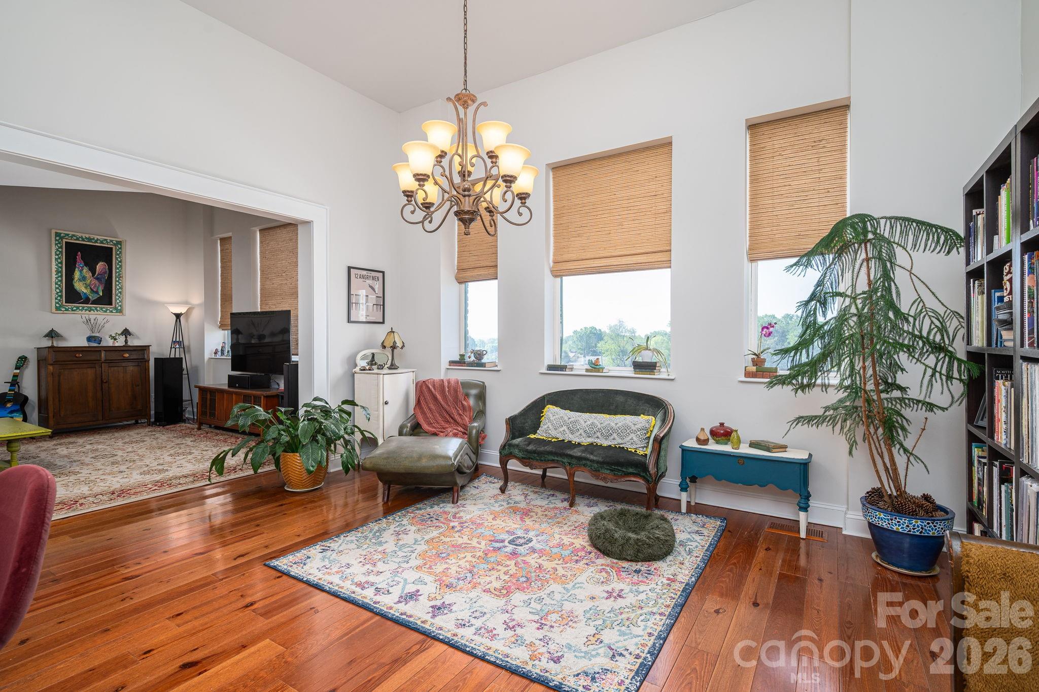201 S Washington Street Property Photo 11