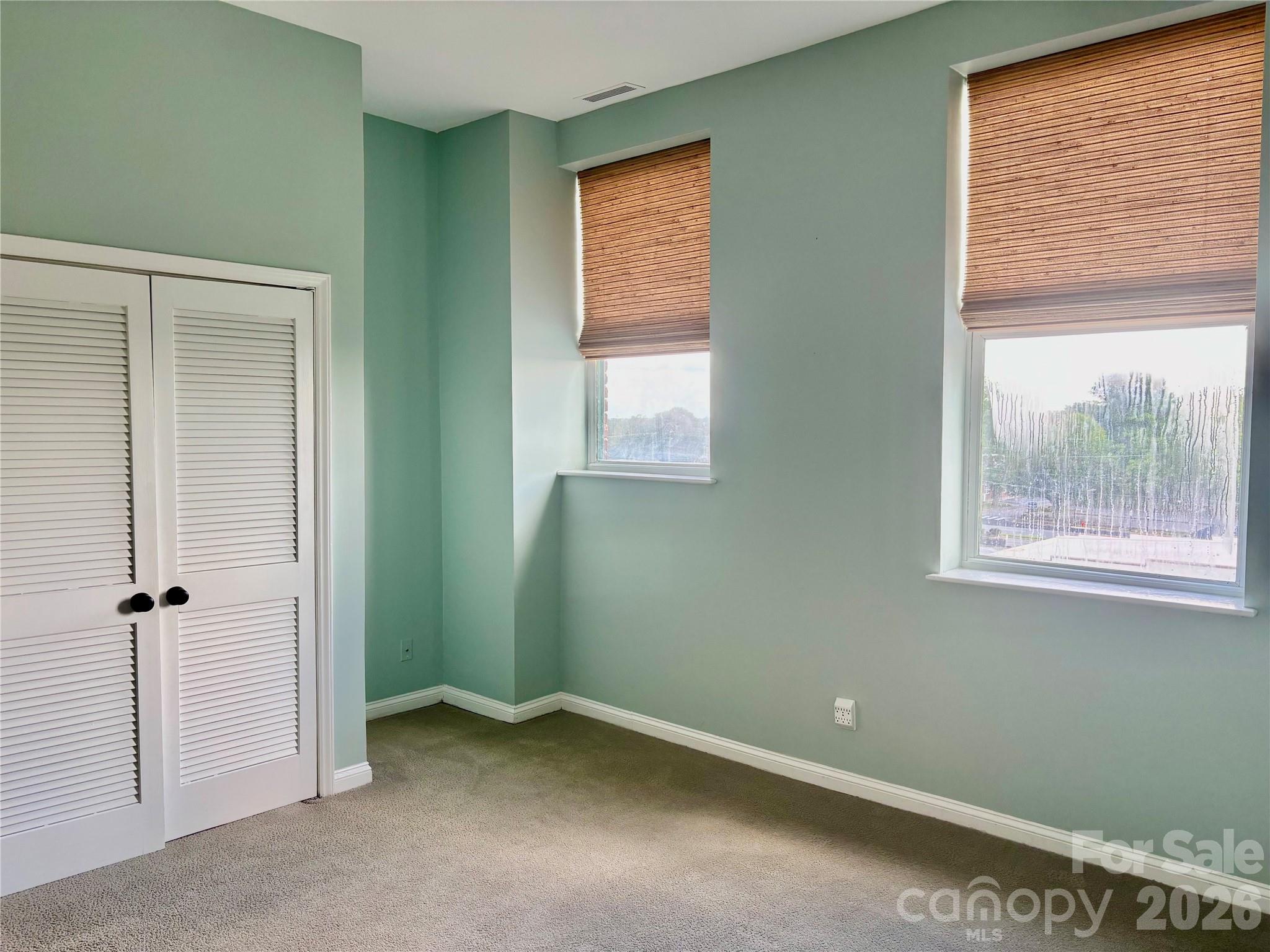201 S Washington Street Property Photo 21