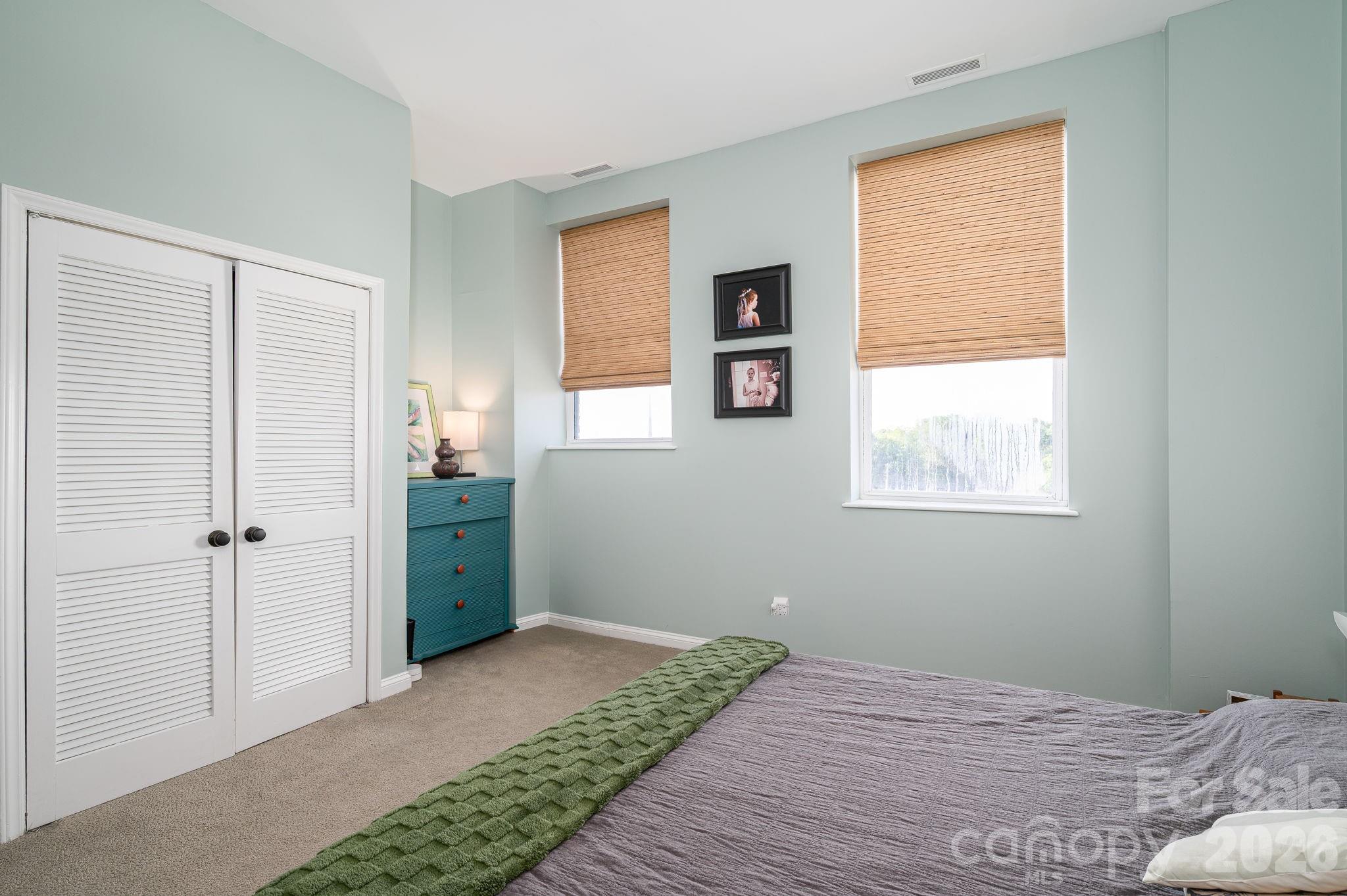 201 S Washington Street Property Photo 23