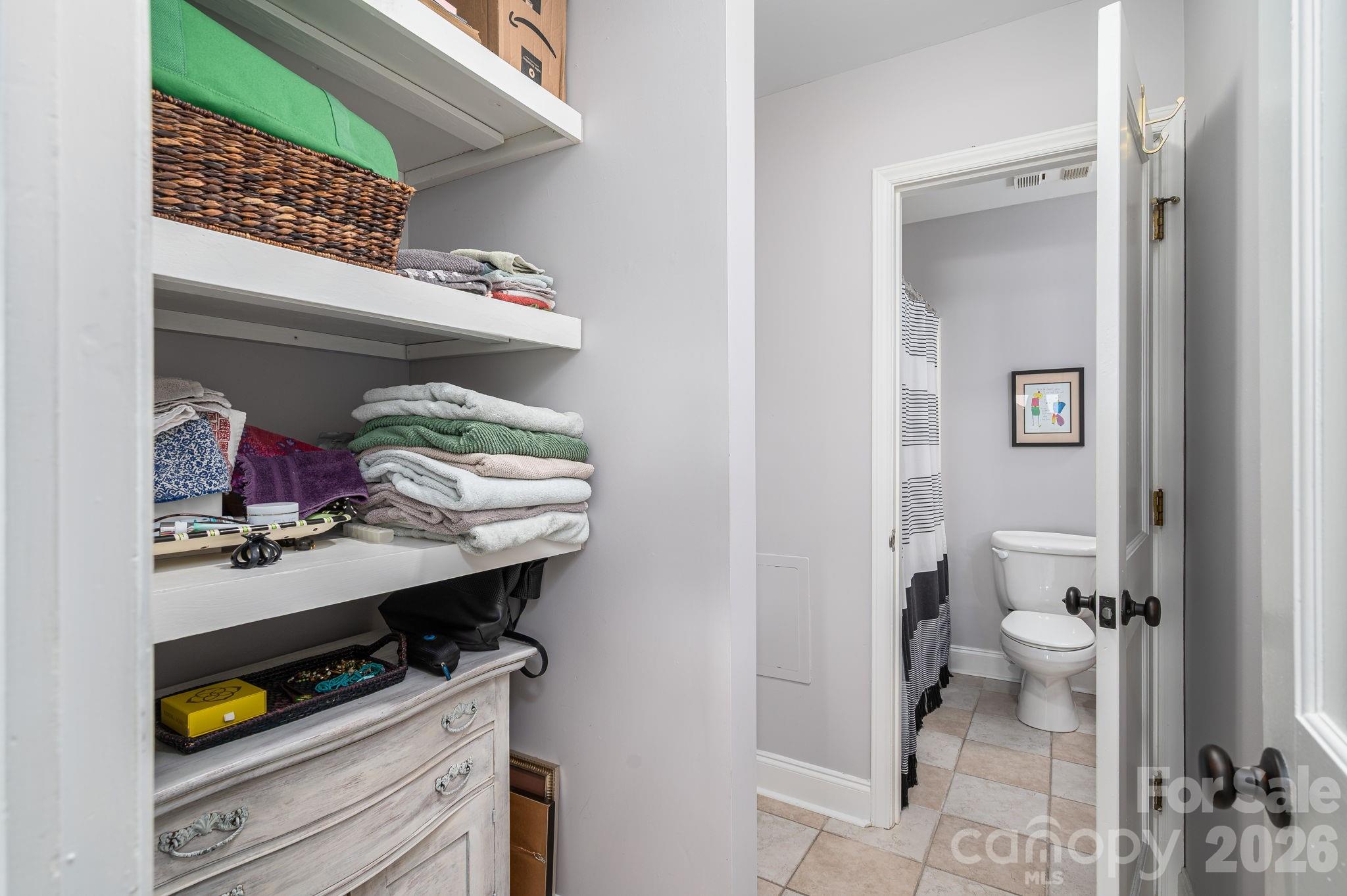201 S Washington Street Property Photo 25