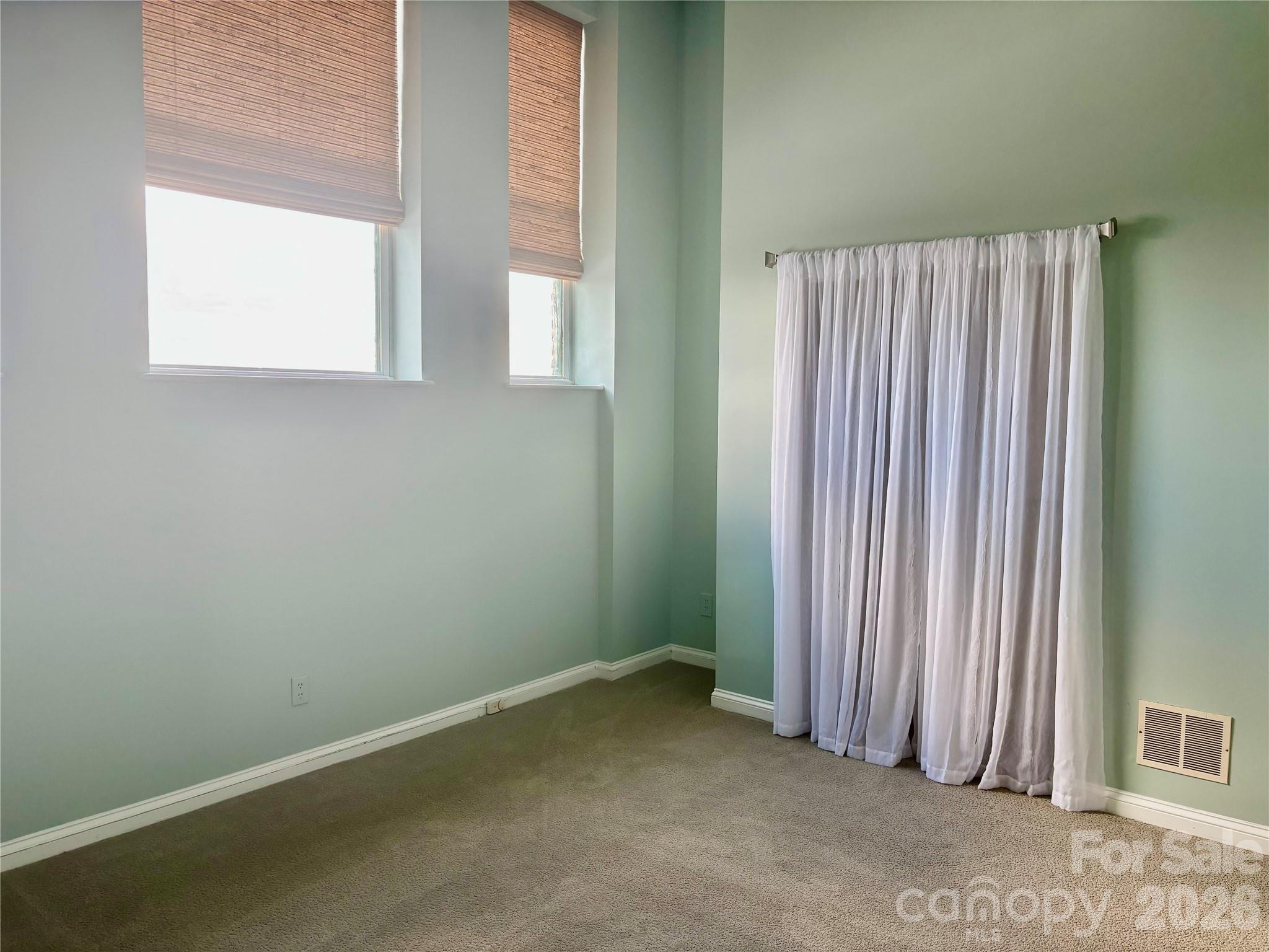 201 S Washington Street Property Photo 30