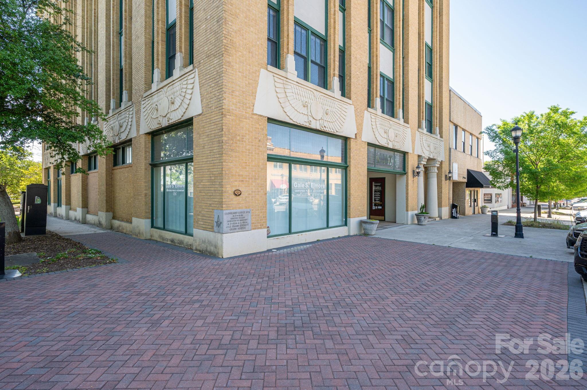 201 S Washington Street Property Photo 37