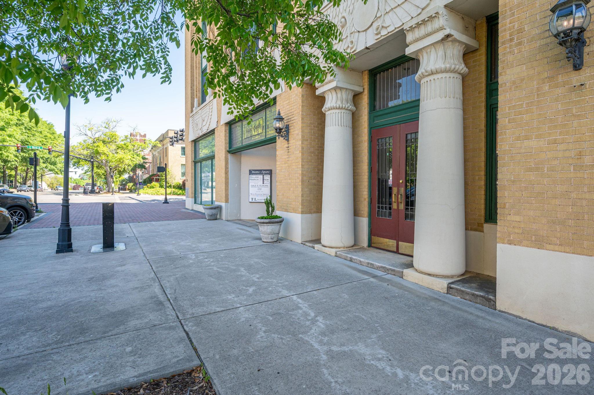 201 S Washington Street Property Photo 39
