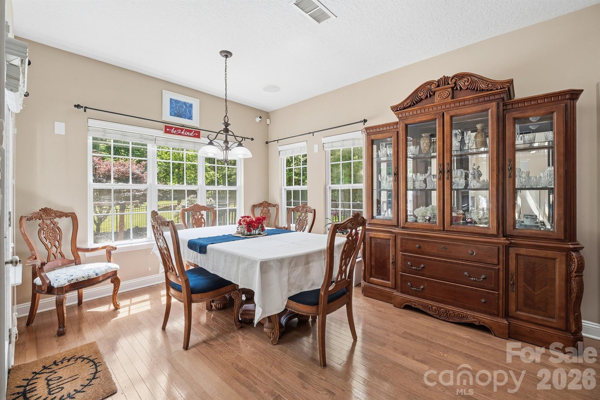 516 Shady Oaks Drive Property Photo 8