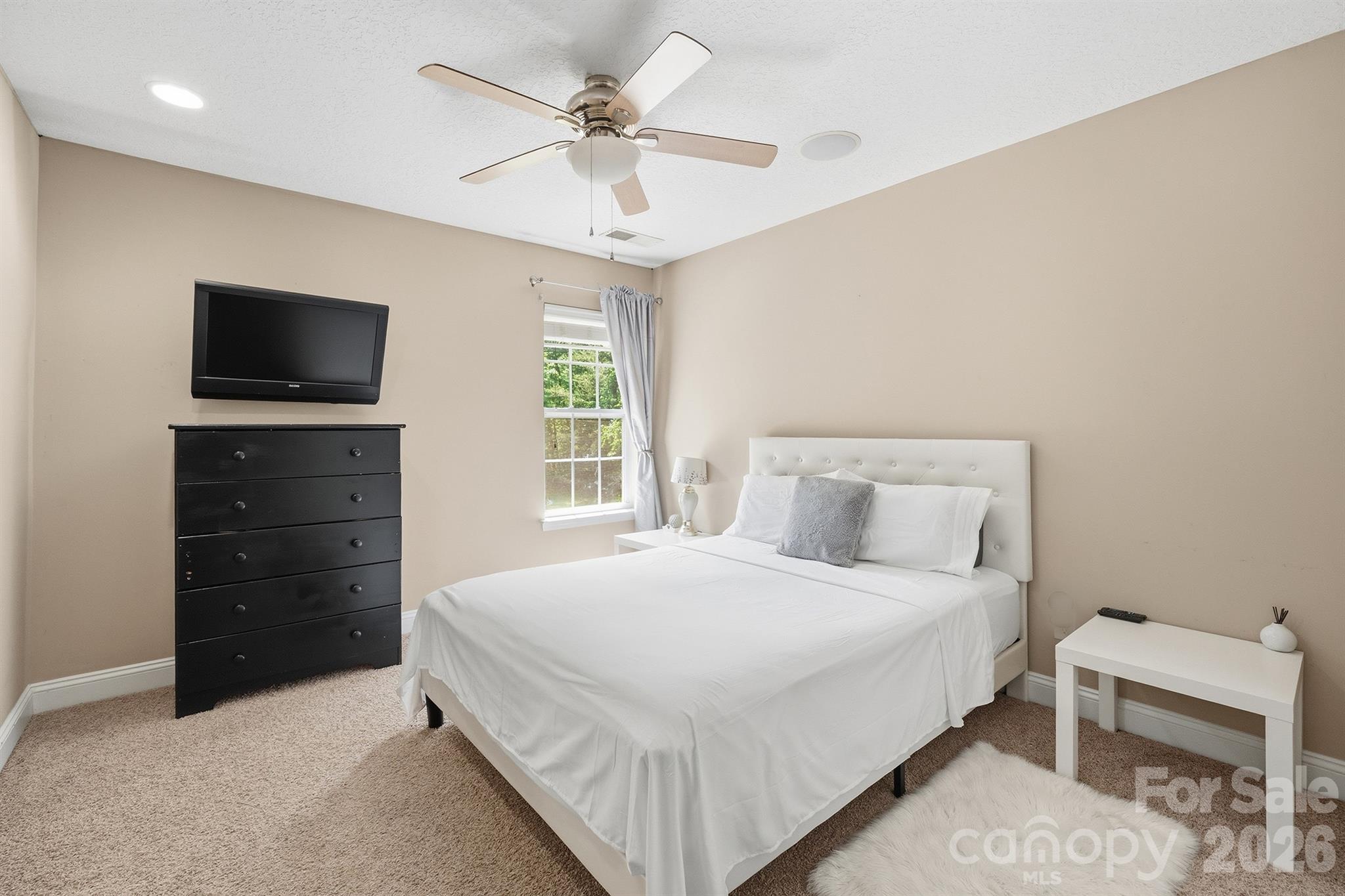 516 Shady Oaks Drive Property Photo 27